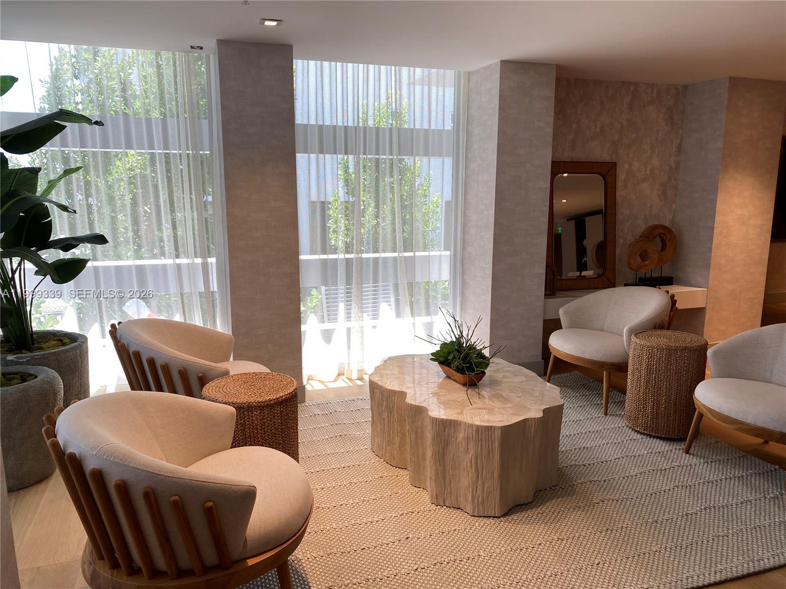 9521 E Bay Hbr Dr #605 Bay Harbor Islands, FL 33154