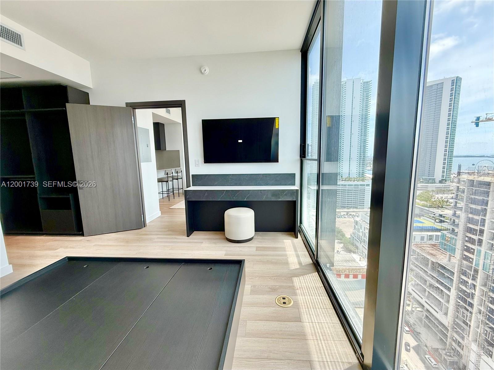 image E11EVEN Hotel & Residences11