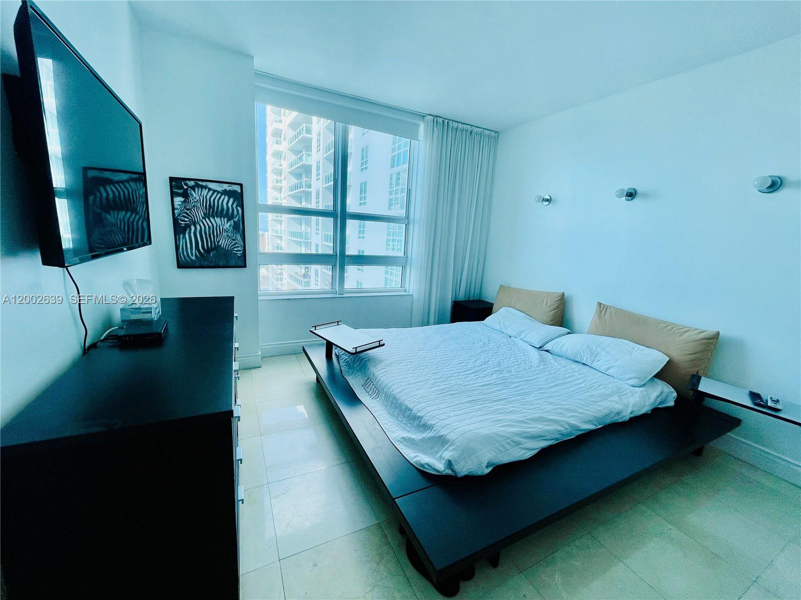 950 Brickell Bay Dr #3703 Miami, FL 33131