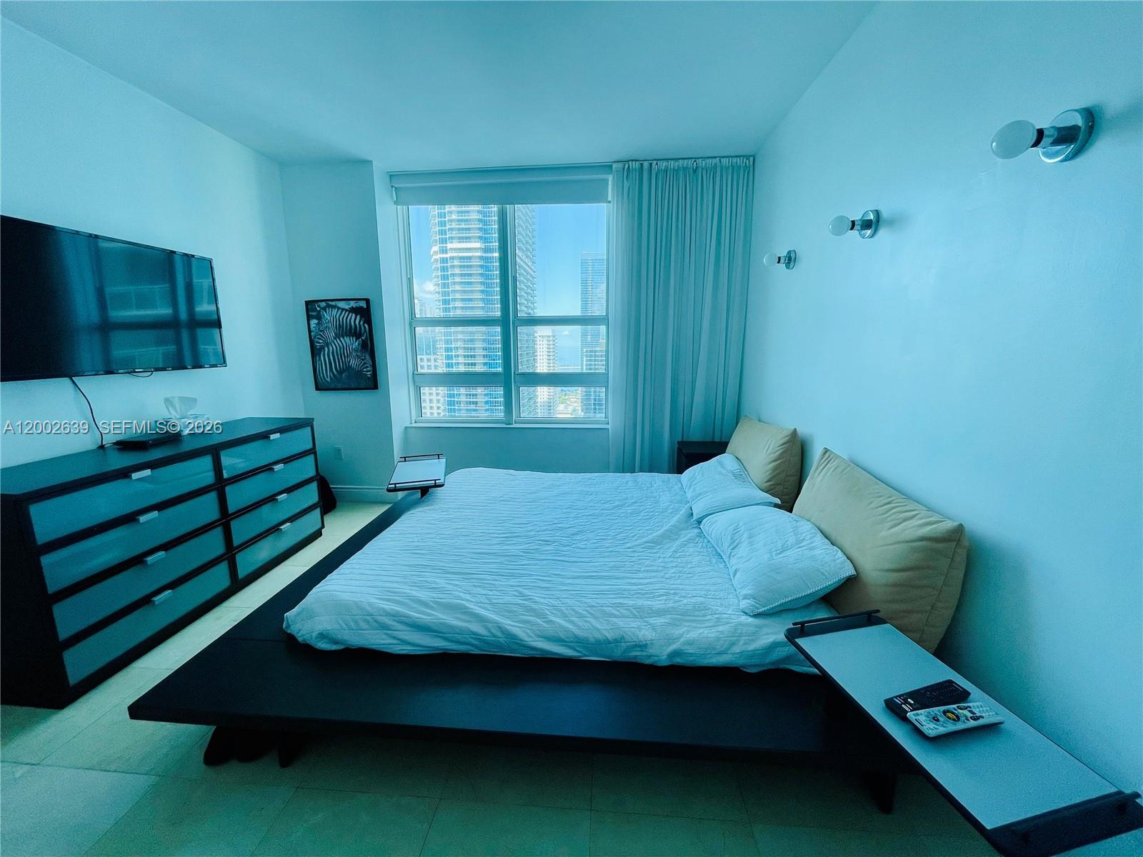 950 Brickell Bay Dr #3703 Miami, FL 33131