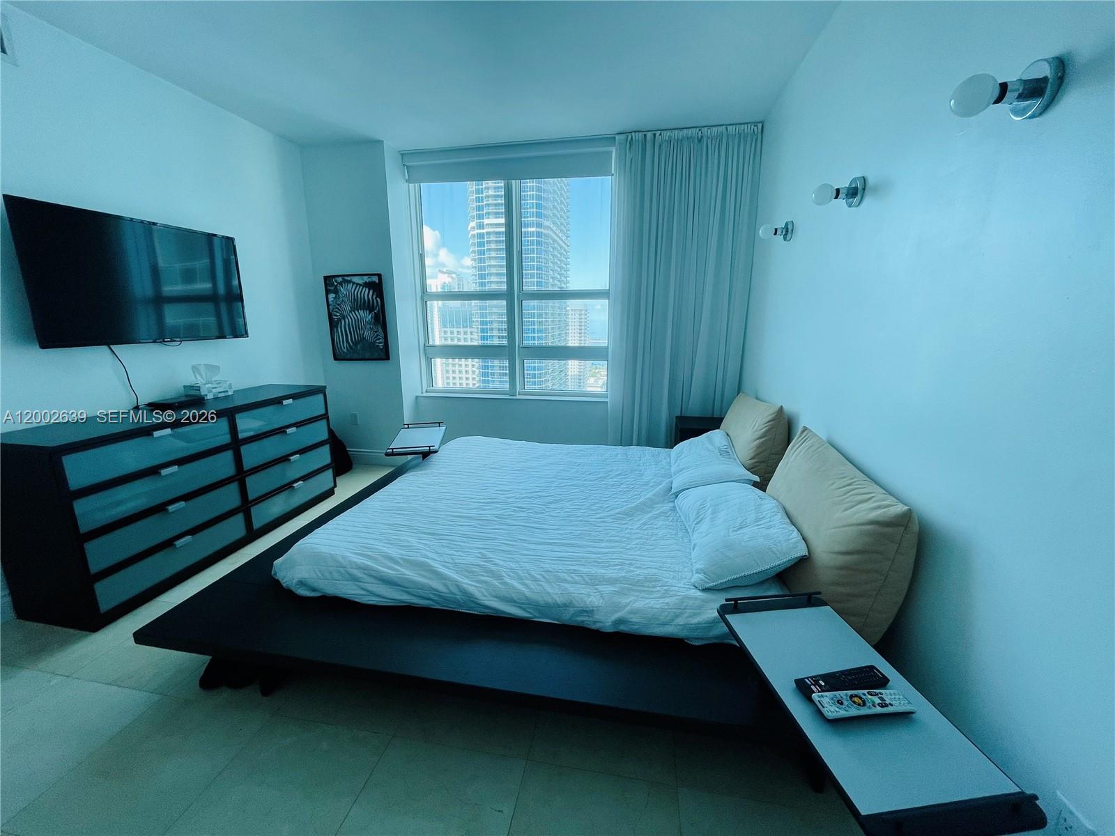 950 Brickell Bay Dr #3703 Miami, FL 33131