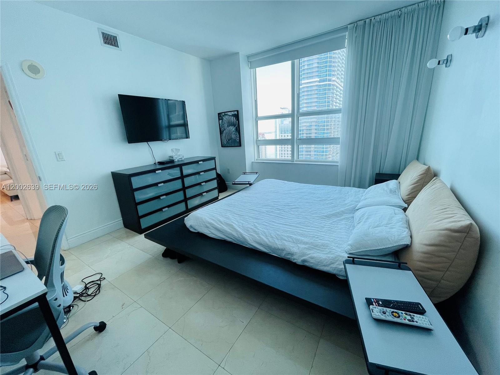 950 Brickell Bay Dr #3703 Miami, FL 33131