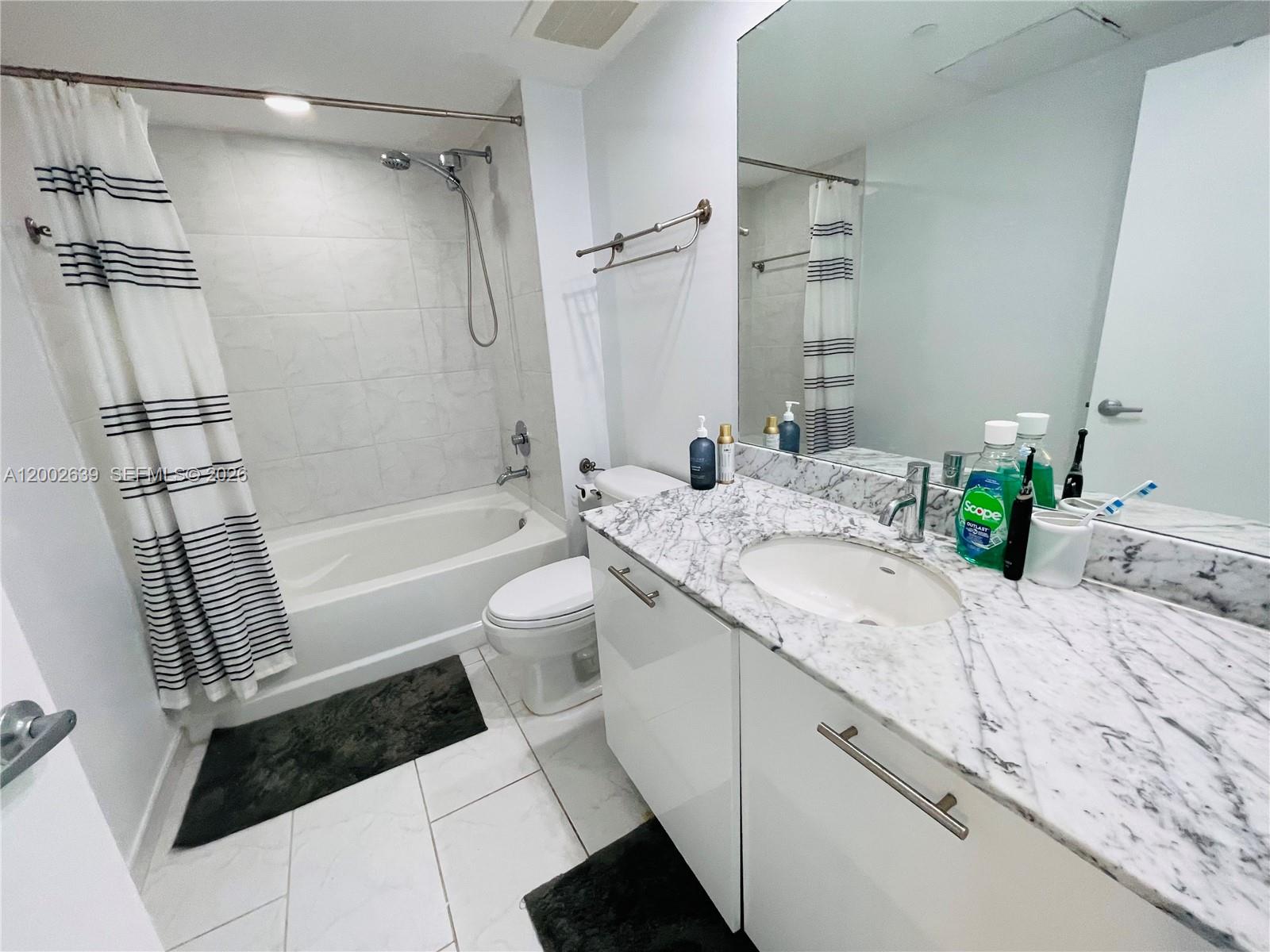 950 Brickell Bay Dr #3703 Miami, FL 33131