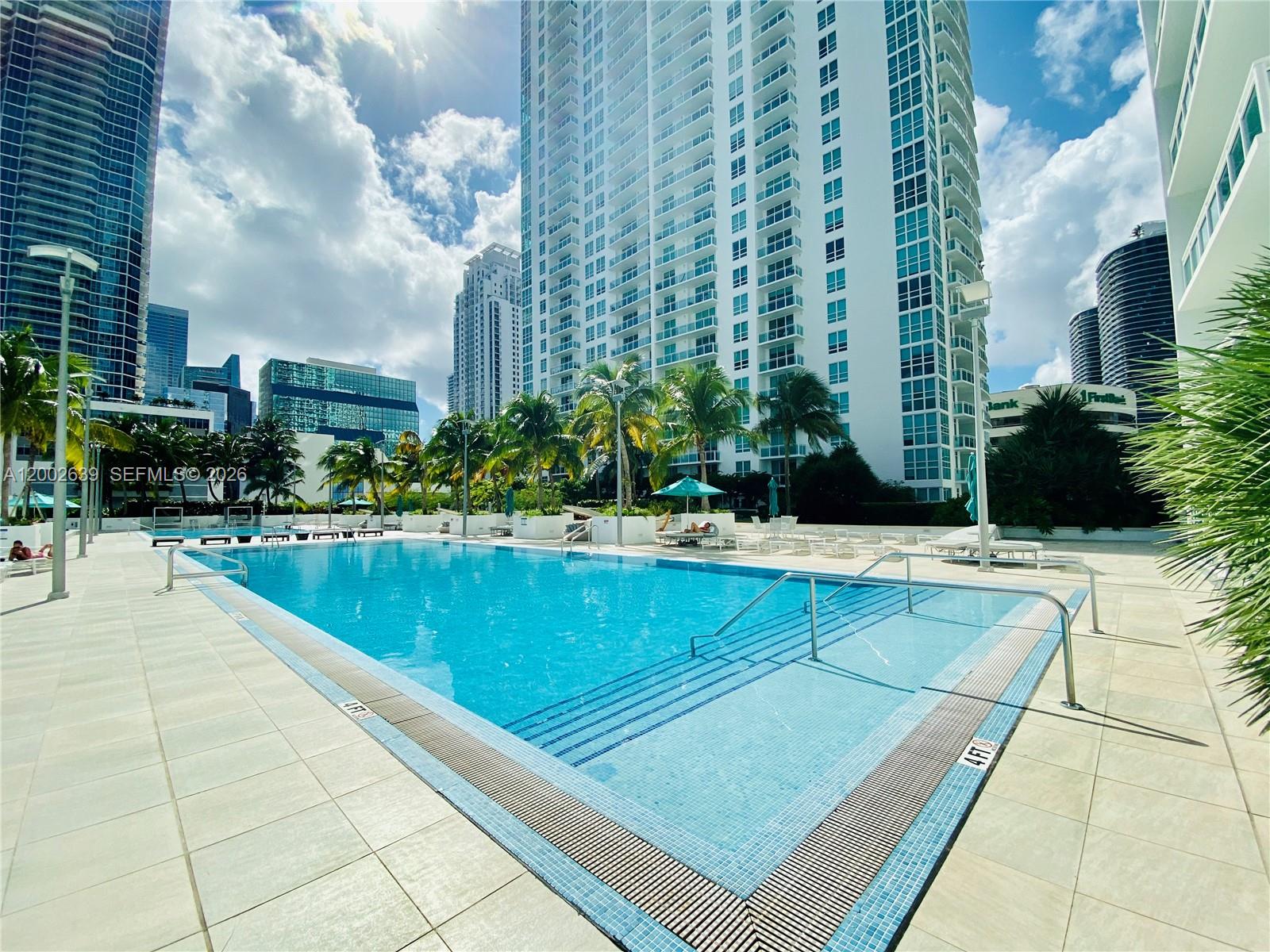 950 Brickell Bay Dr #3703 Miami, FL 33131