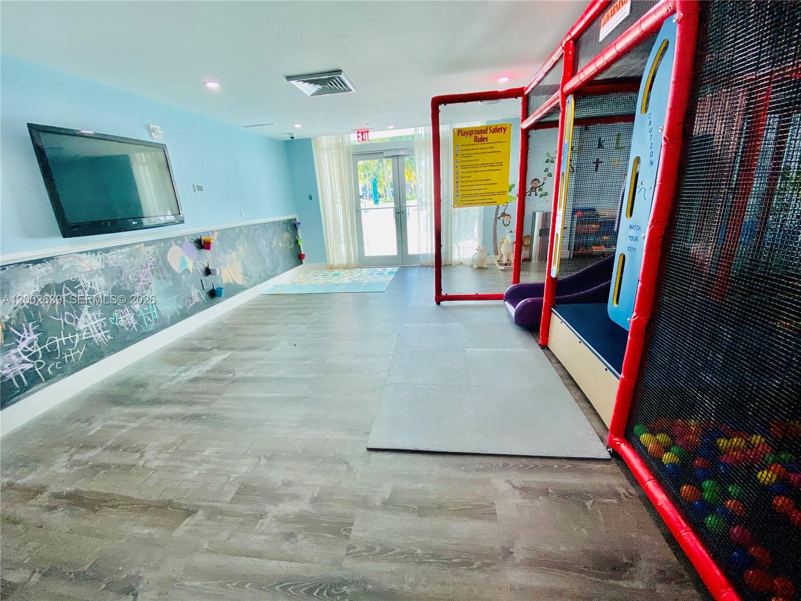 950 Brickell Bay Dr #3703 Miami, FL 33131