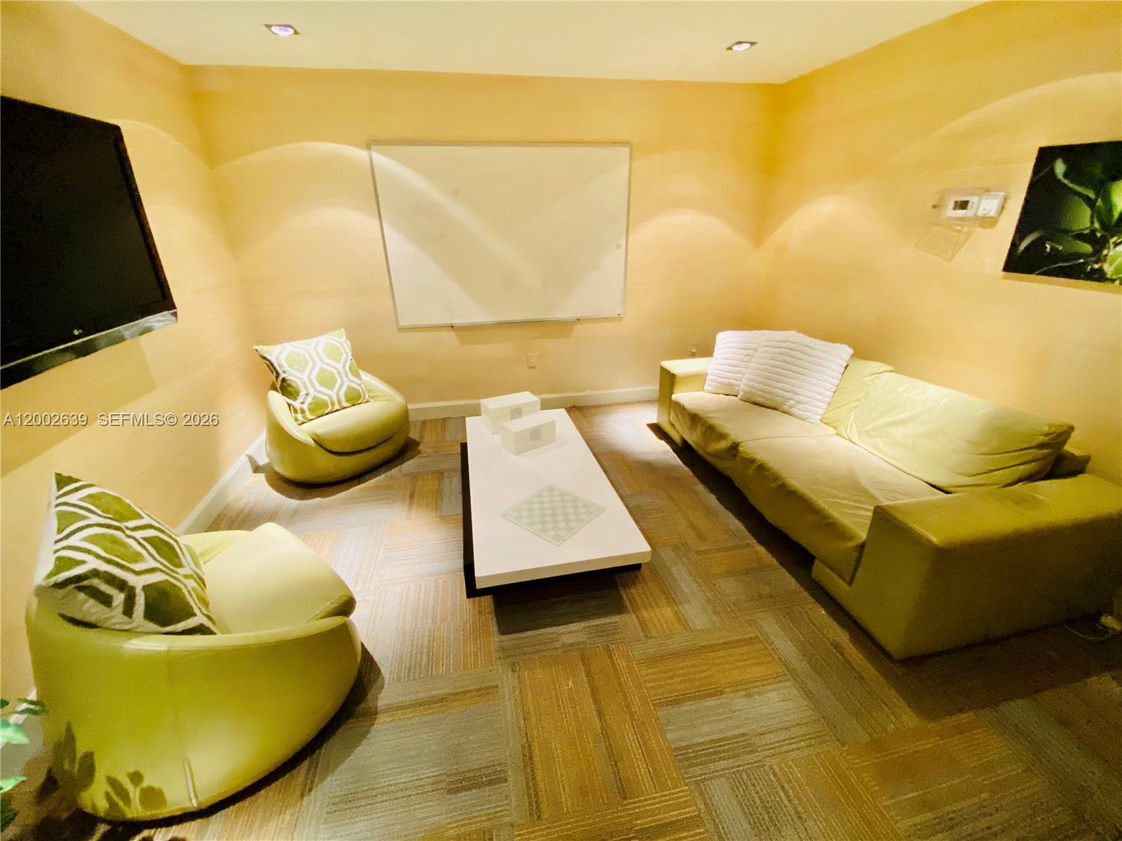 950 Brickell Bay Dr #3703 Miami, FL 33131