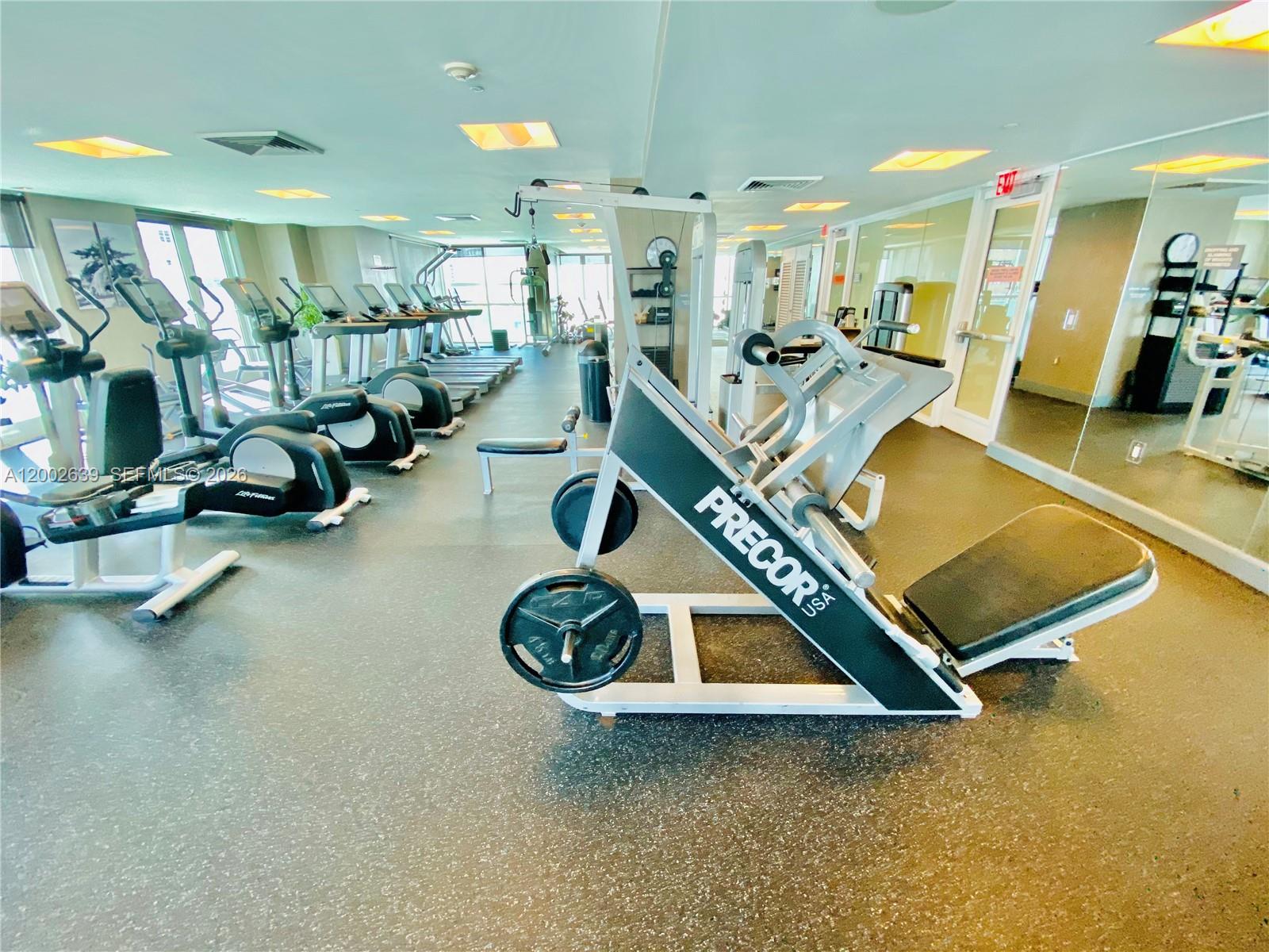 950 Brickell Bay Dr #3703 Miami, FL 33131