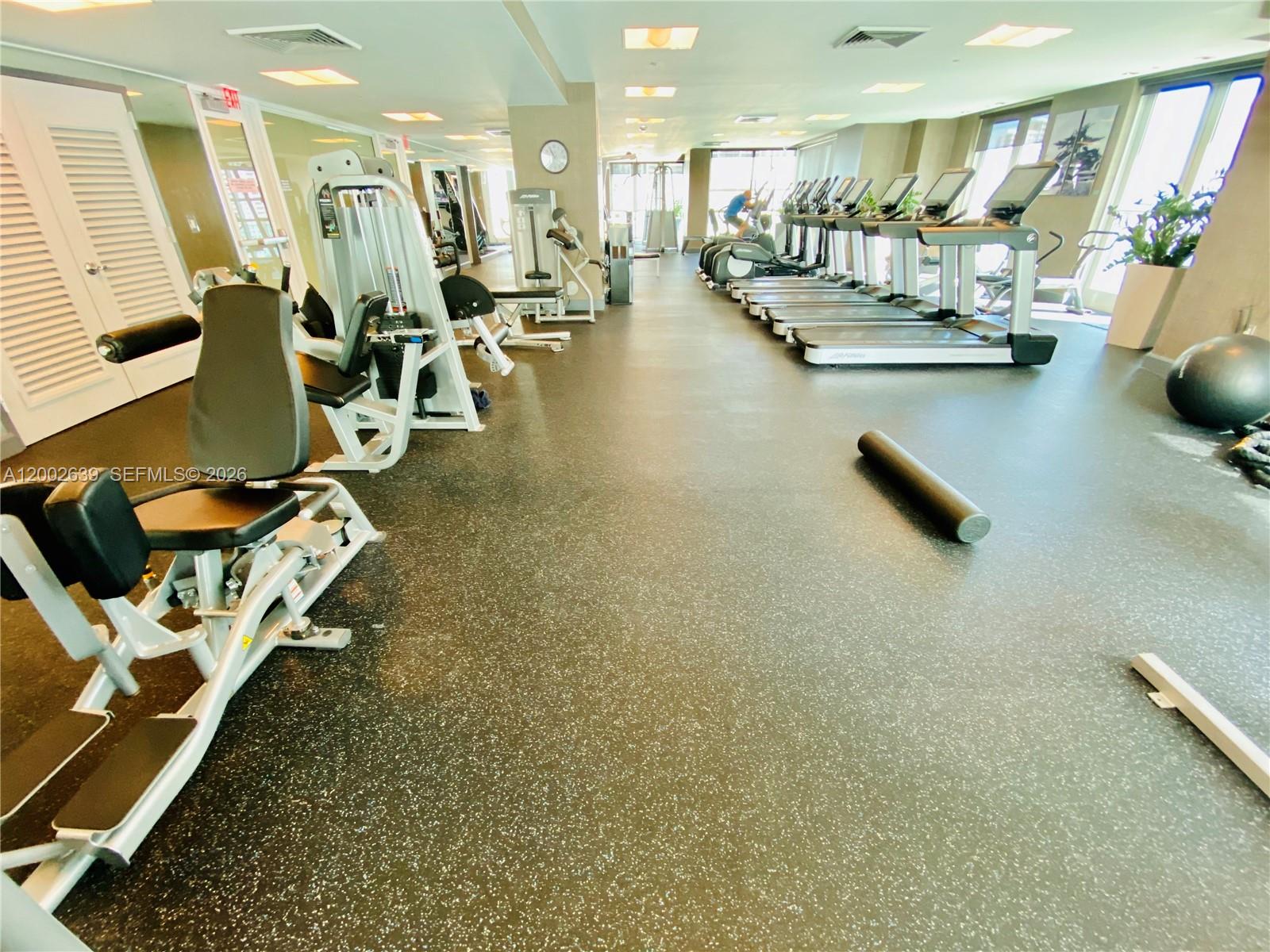 950 Brickell Bay Dr #3703 Miami, FL 33131