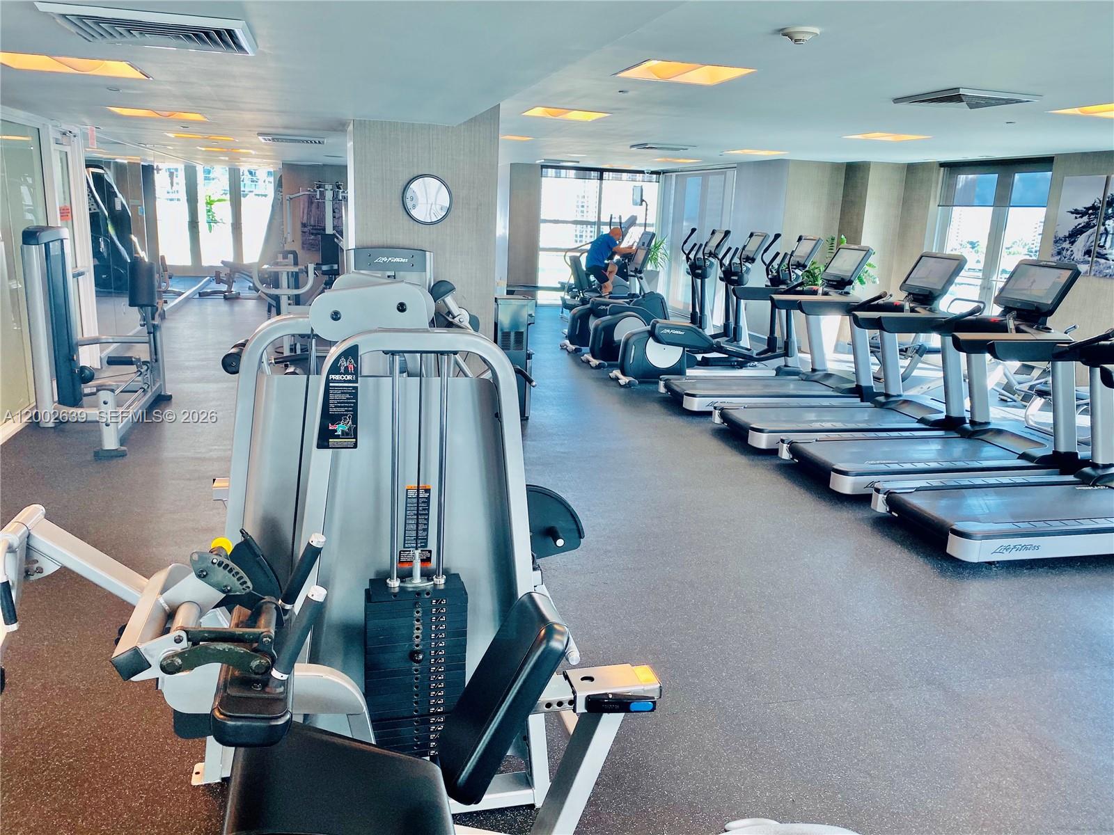 950 Brickell Bay Dr #3703 Miami, FL 33131