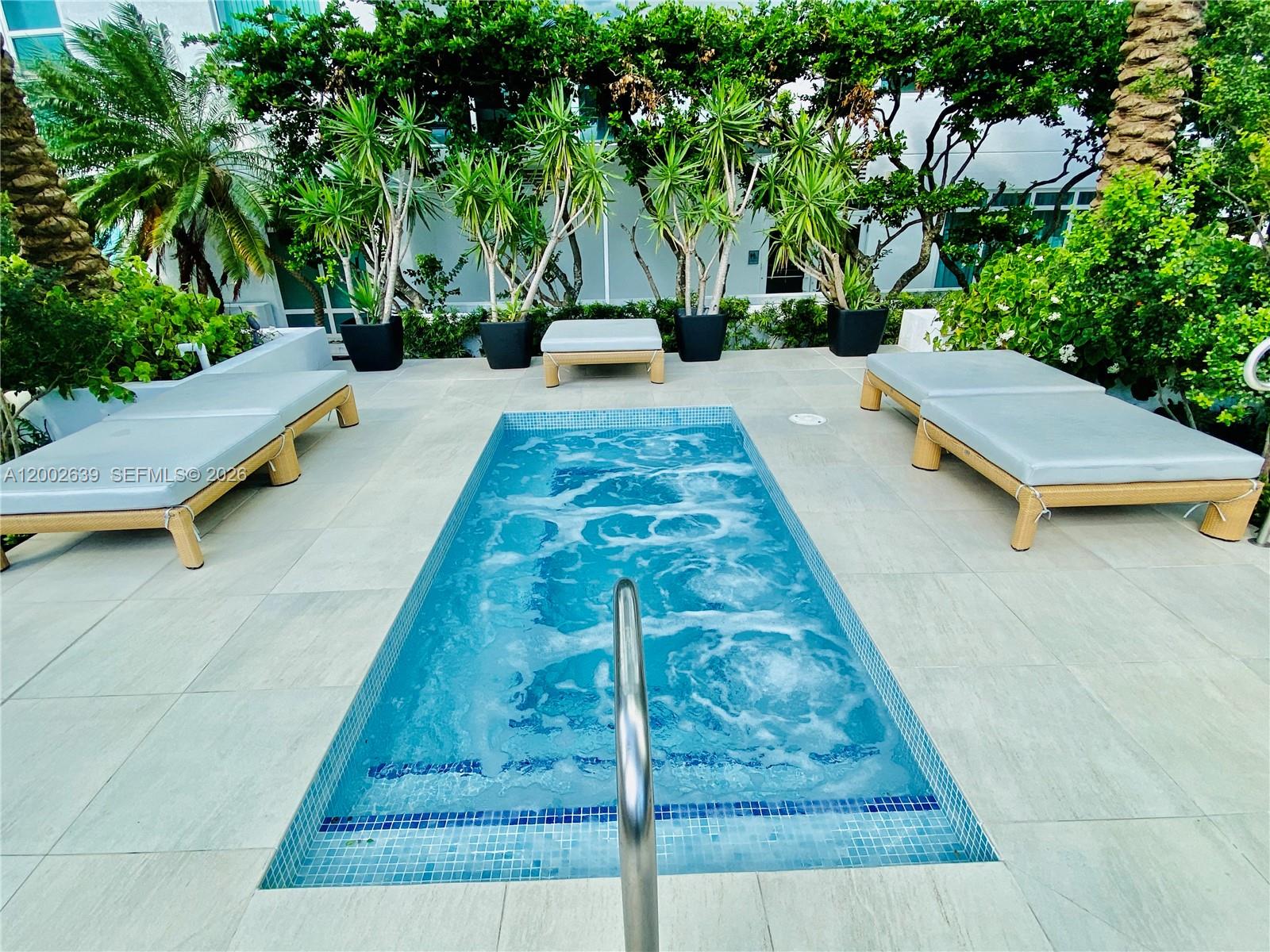 950 Brickell Bay Dr #3703 Miami, FL 33131