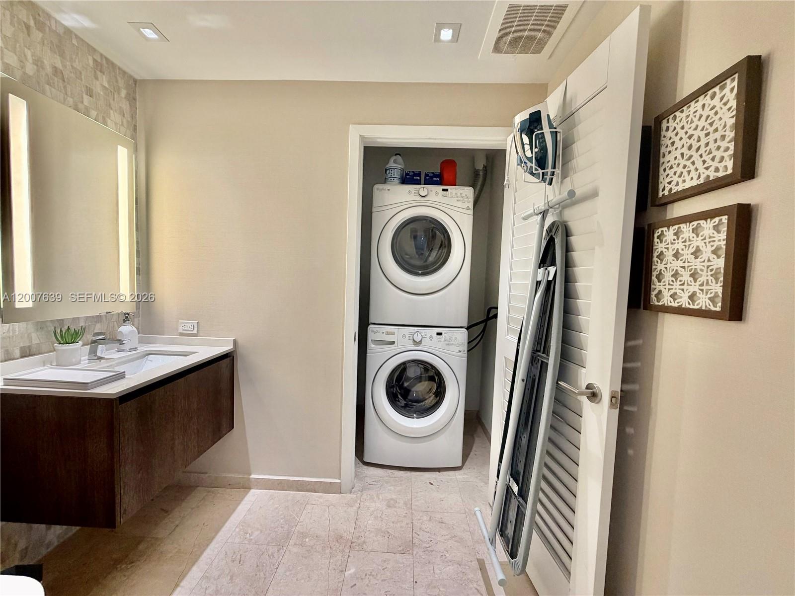 image Rise Brickell City Centre30