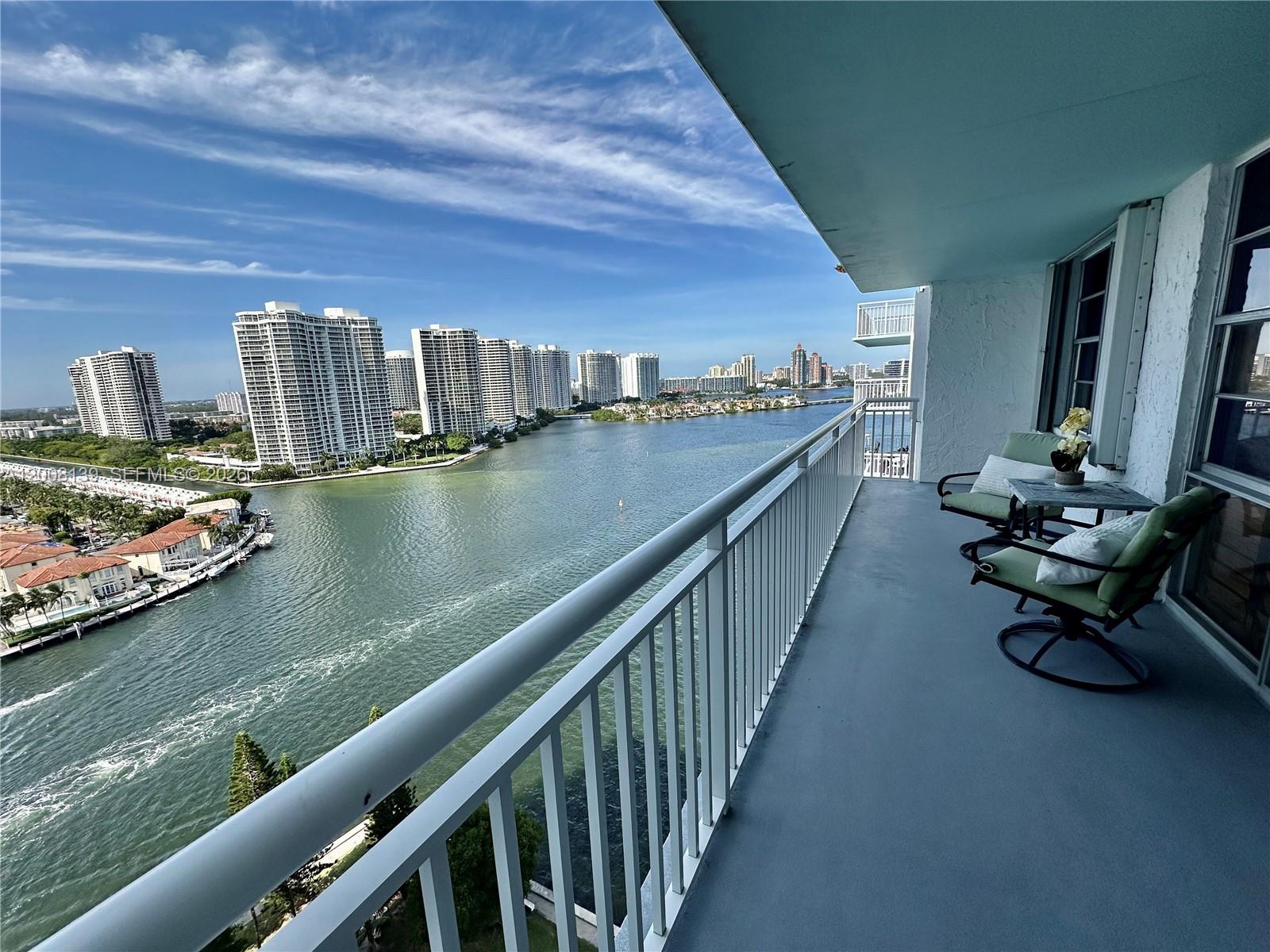 image Winston Towers 50026