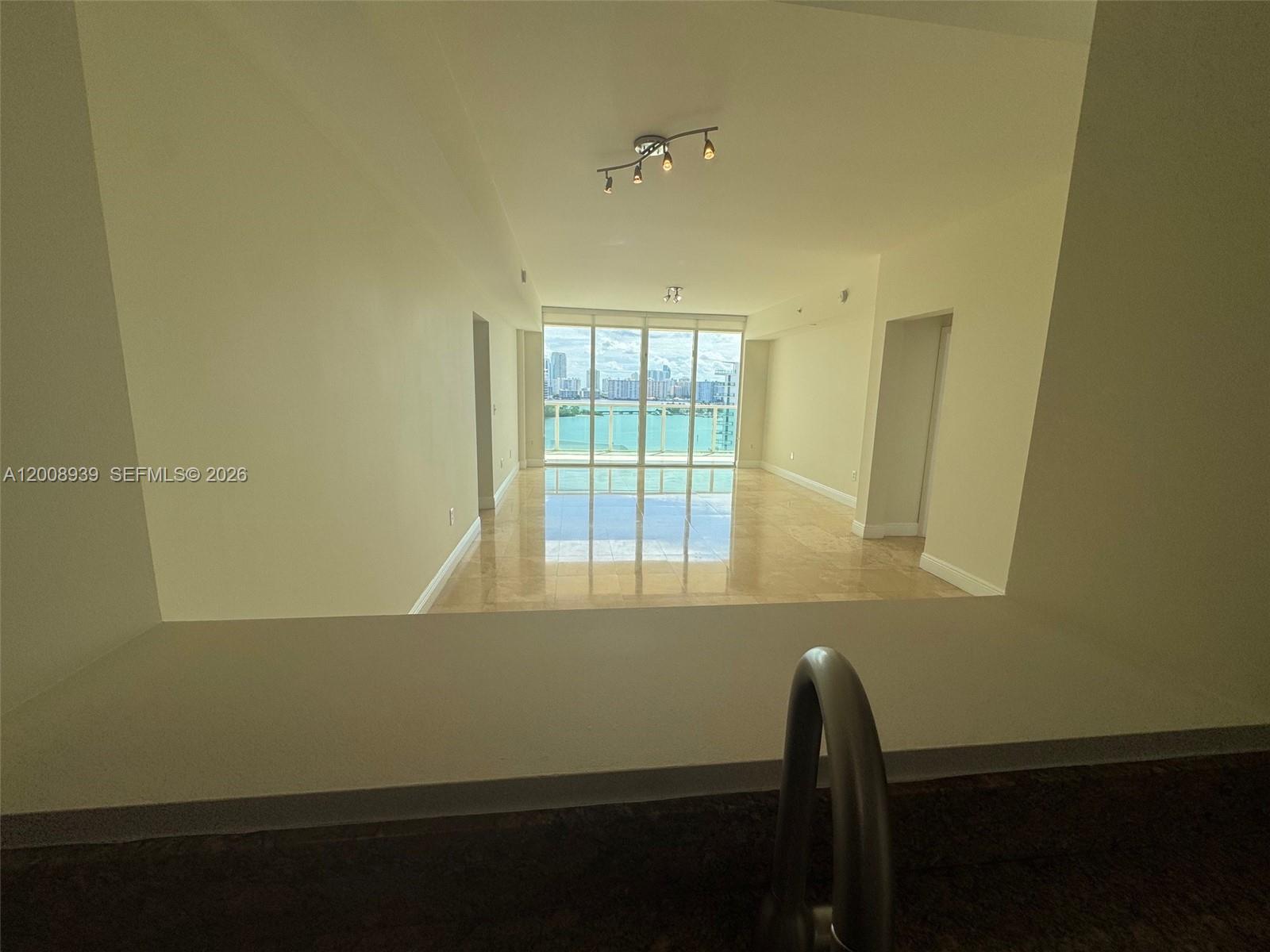 image Aventura Marina 211