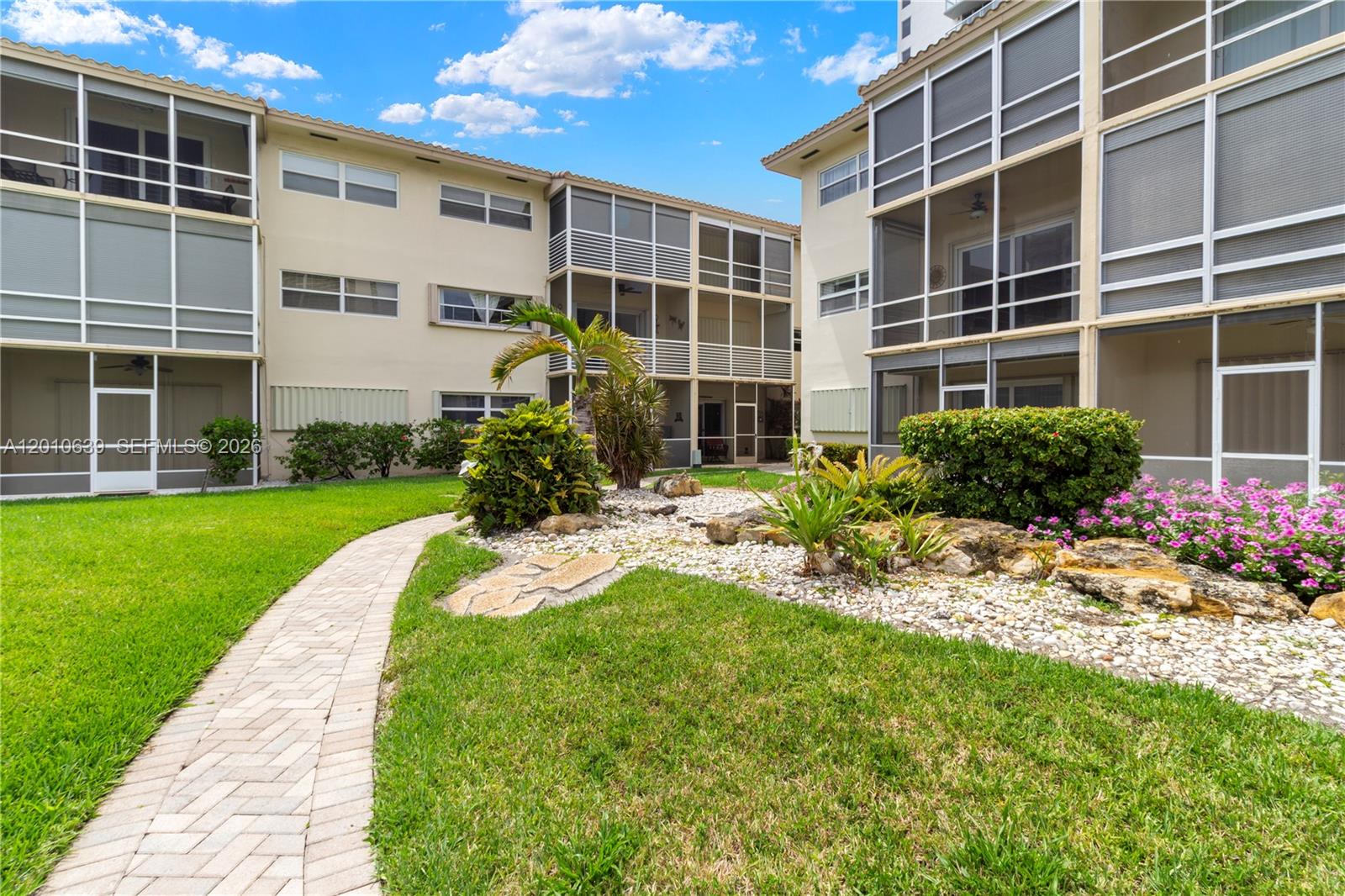 2600 Diana Dr #119