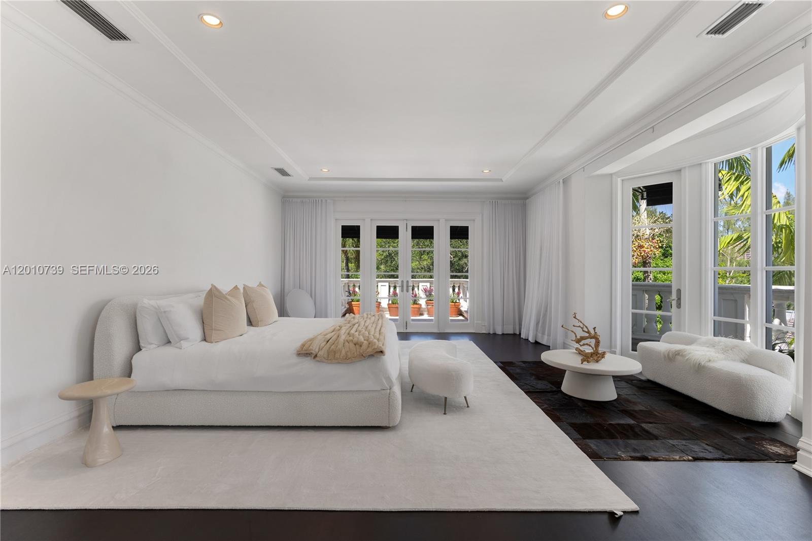 26 Tahiti Bch Is Rd Coral Gables, FL 33143