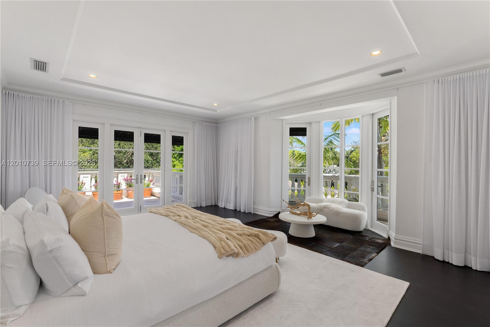 26 Tahiti Bch Is Rd Coral Gables, FL 33143