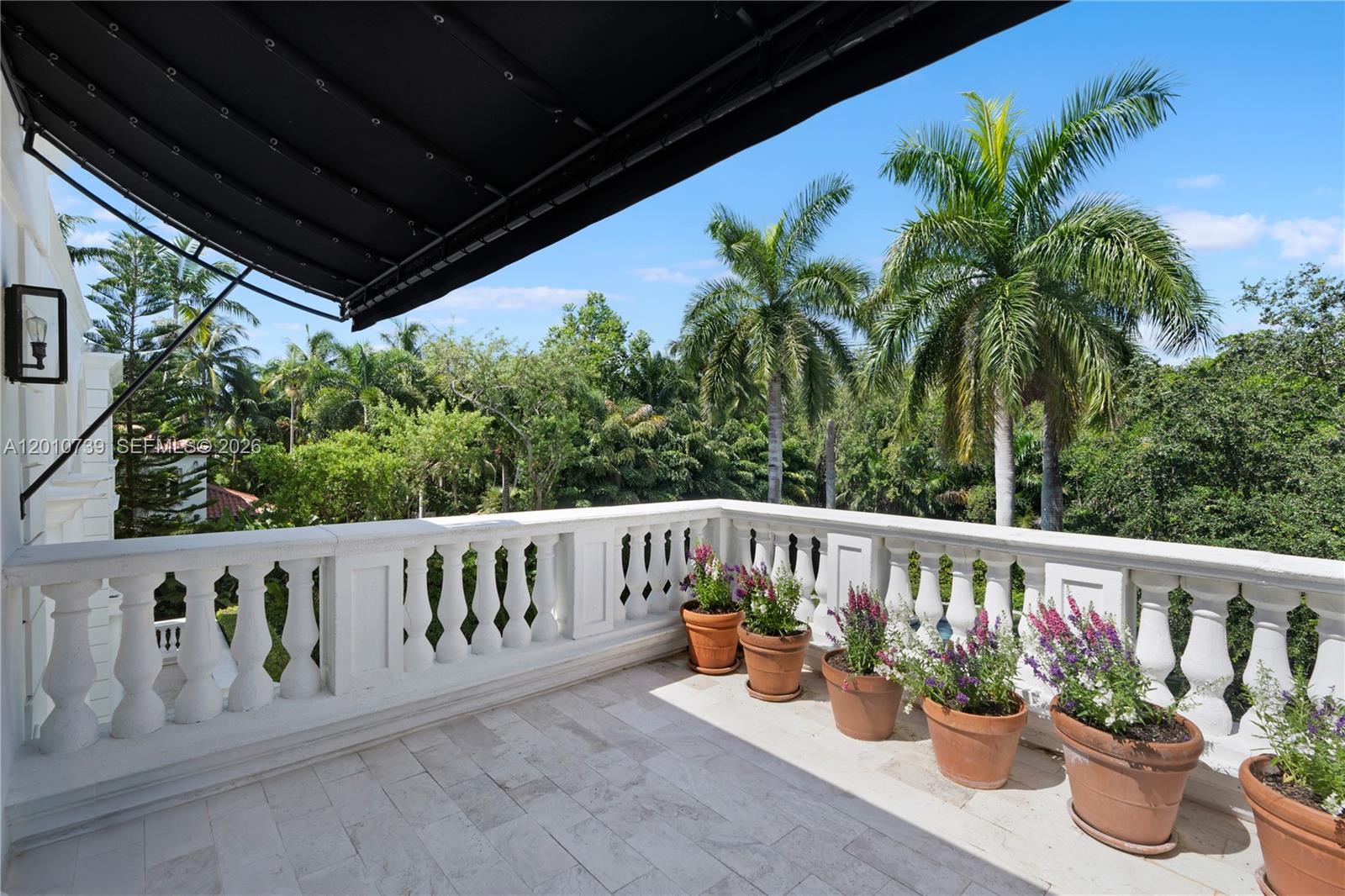 26 Tahiti Bch Is Rd Coral Gables, FL 33143