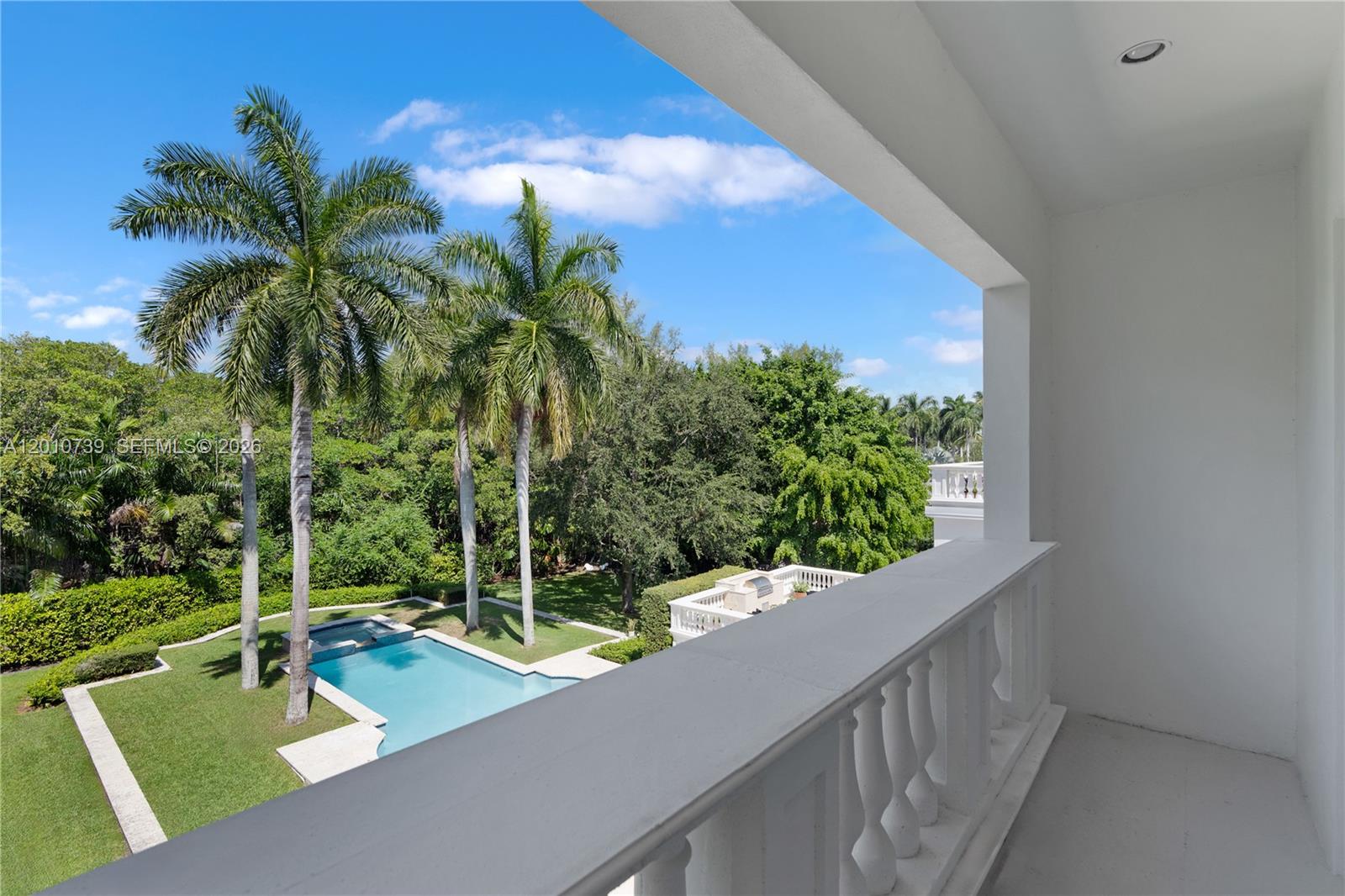 26 Tahiti Bch Is Rd Coral Gables, FL 33143