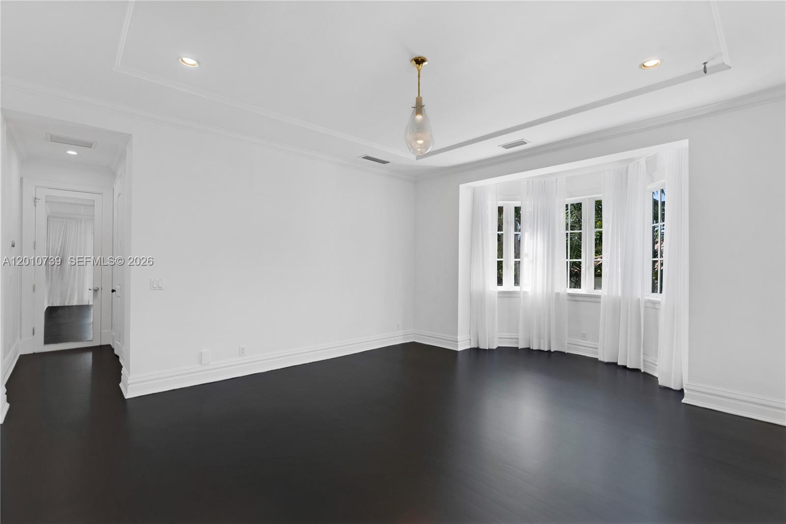 26 Tahiti Bch Is Rd Coral Gables, FL 33143