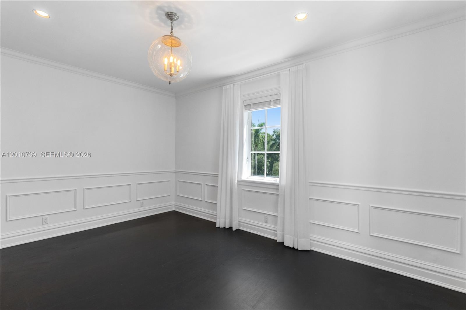 26 Tahiti Bch Is Rd Coral Gables, FL 33143