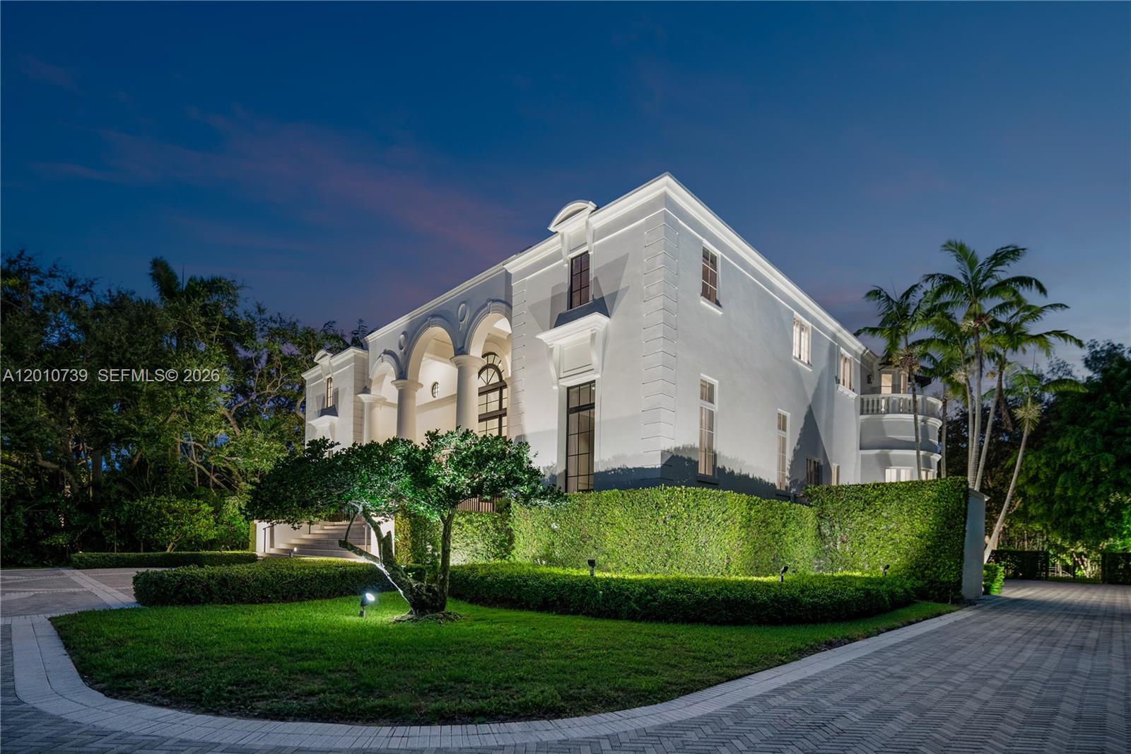 26 Tahiti Bch Is Rd Coral Gables, FL 33143