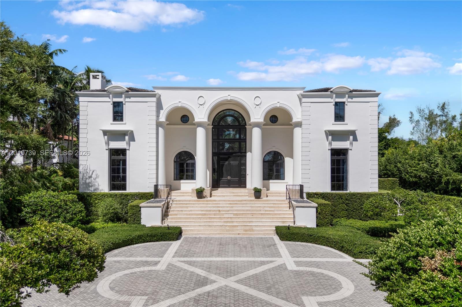 26 Tahiti Bch Is Rd Coral Gables, FL 33143