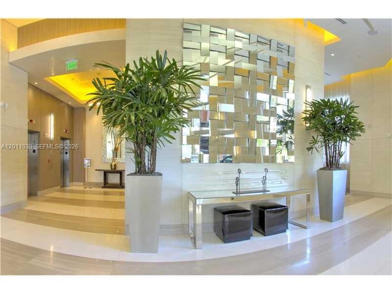 image Nine at Mary Brickell Village9