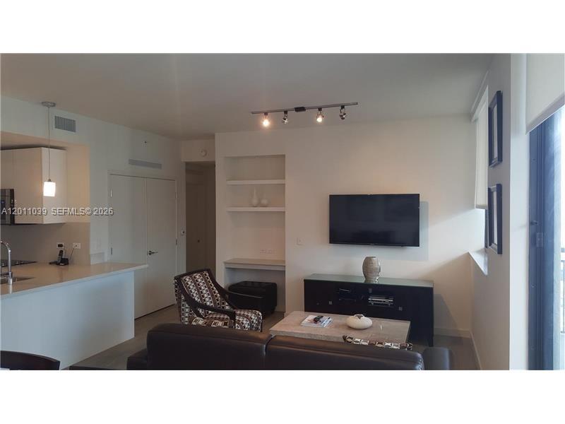 image Nine at Mary Brickell Village1
