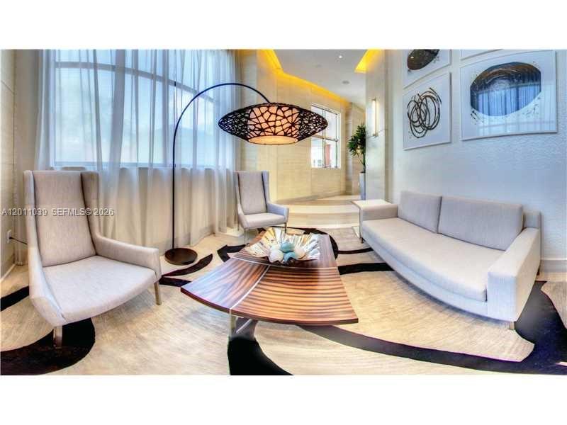 image Nine at Mary Brickell Village8