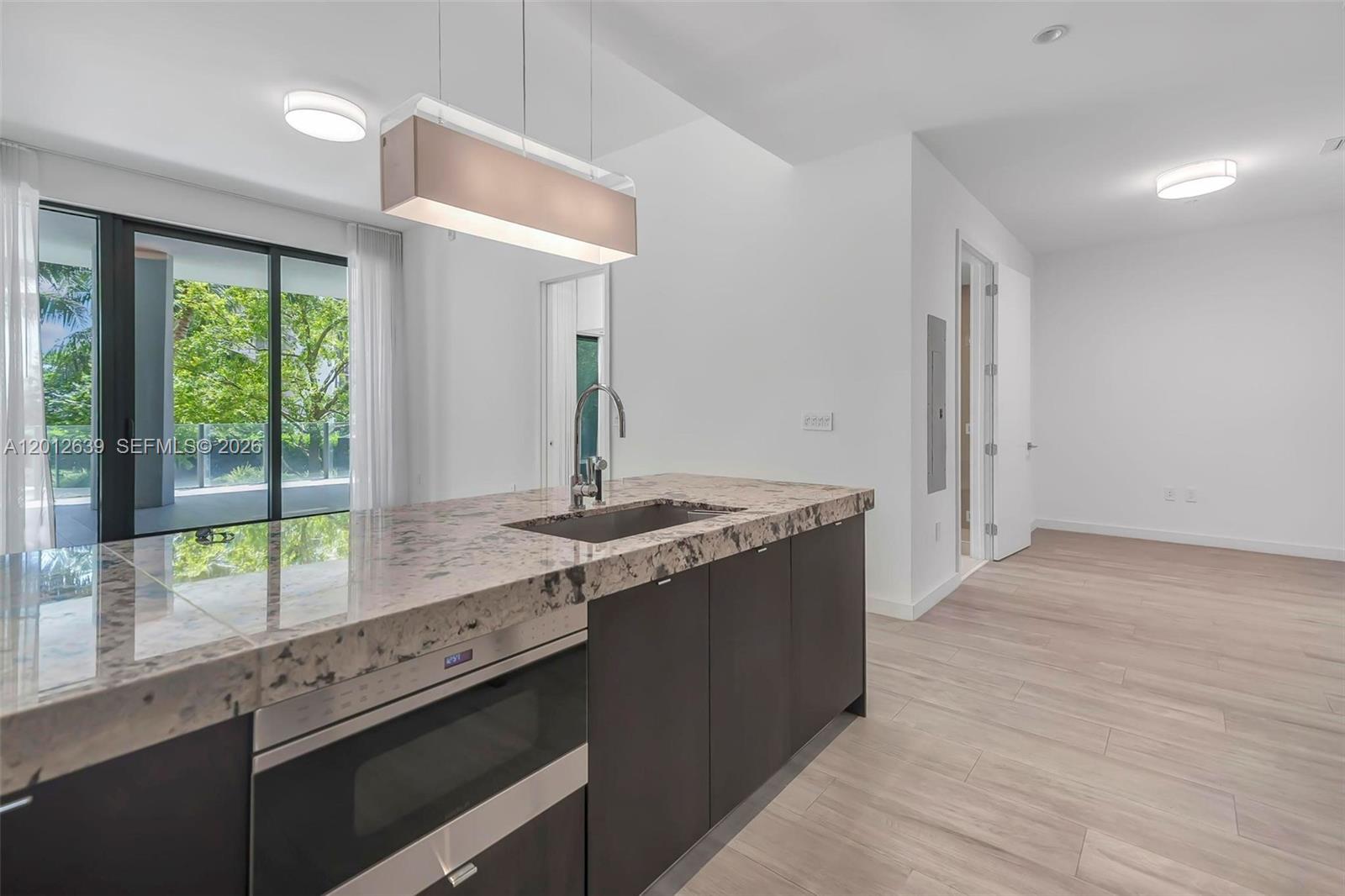 image Park Grove Club Residences0