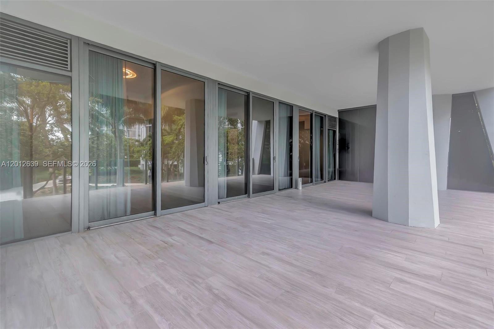image Park Grove Club Residences15