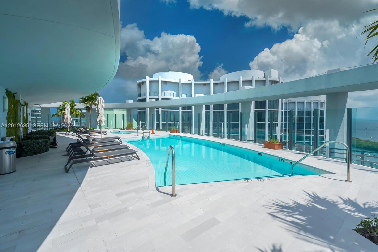 image Park Grove Club Residences19