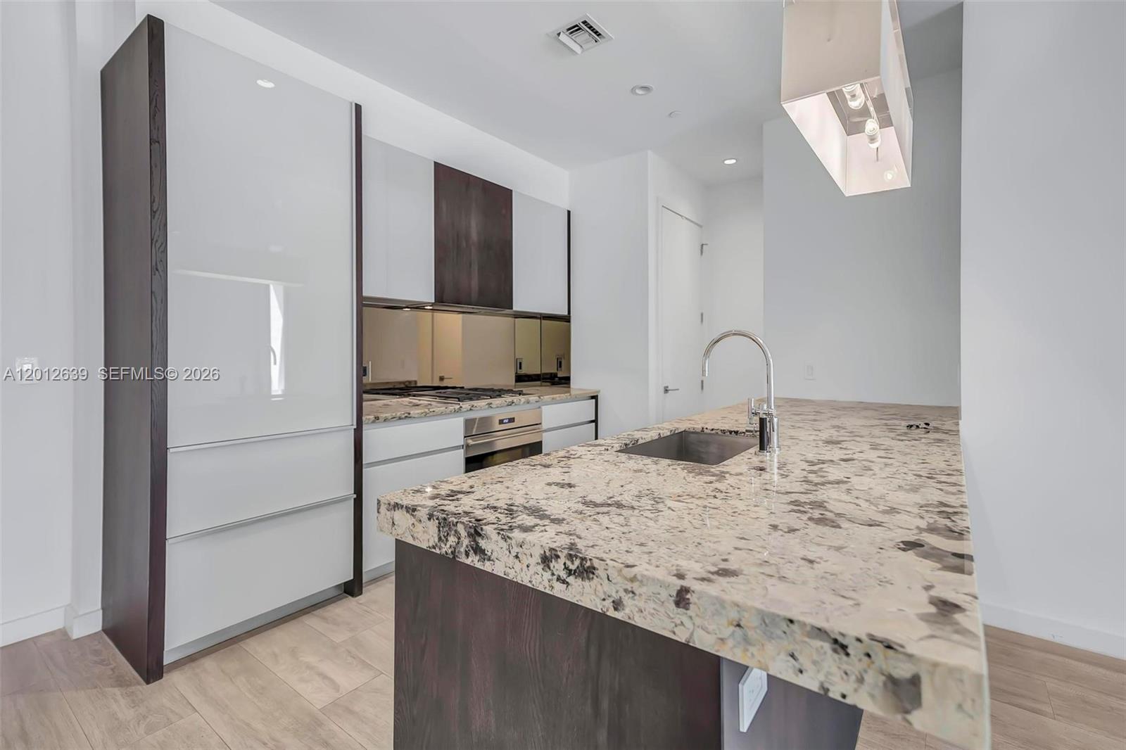 image Park Grove Club Residences8