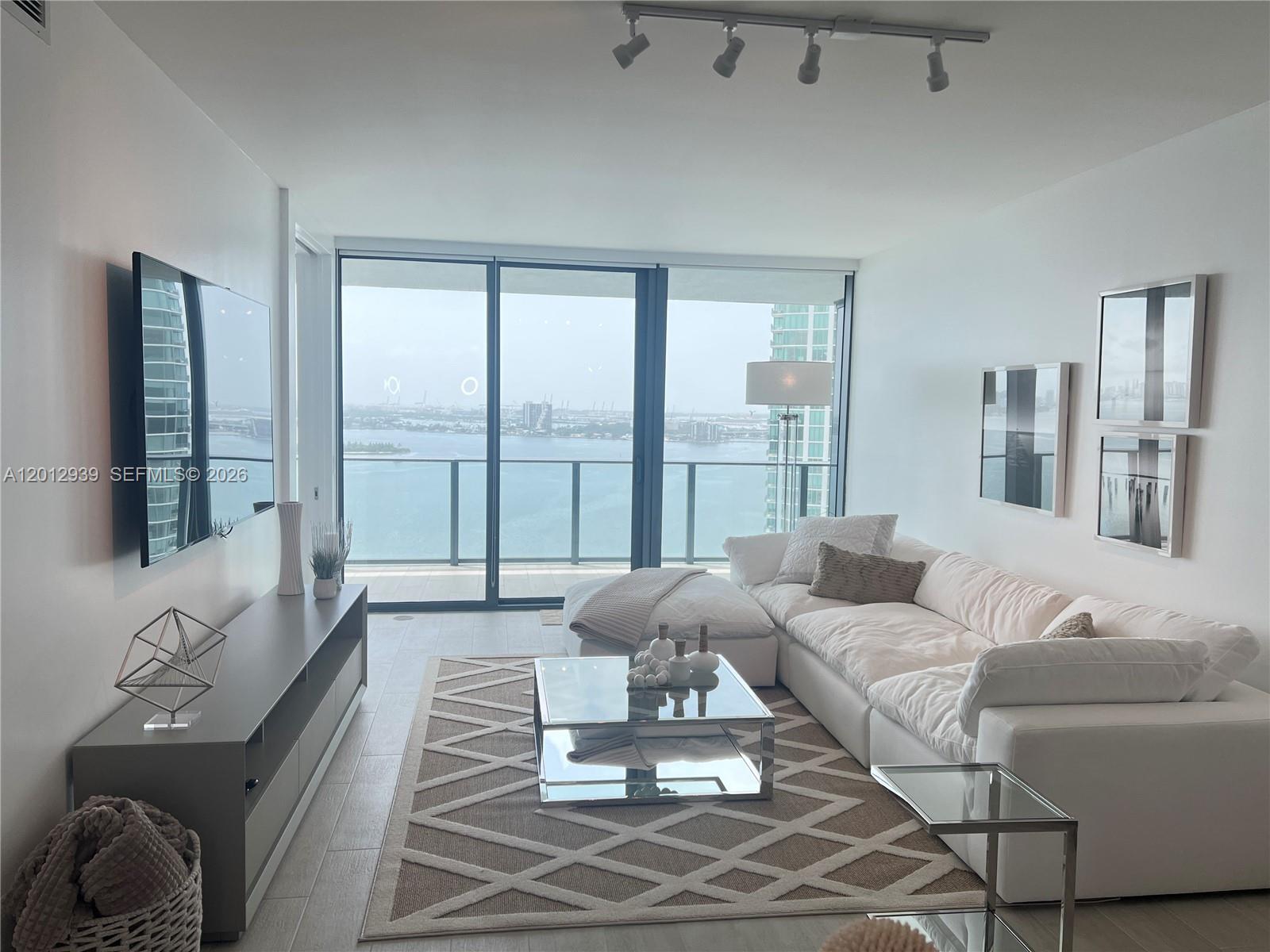 image Paraiso Bay4