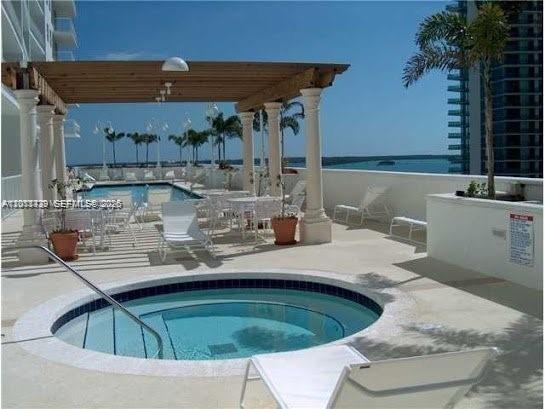 image The Club at Brickell Bay8