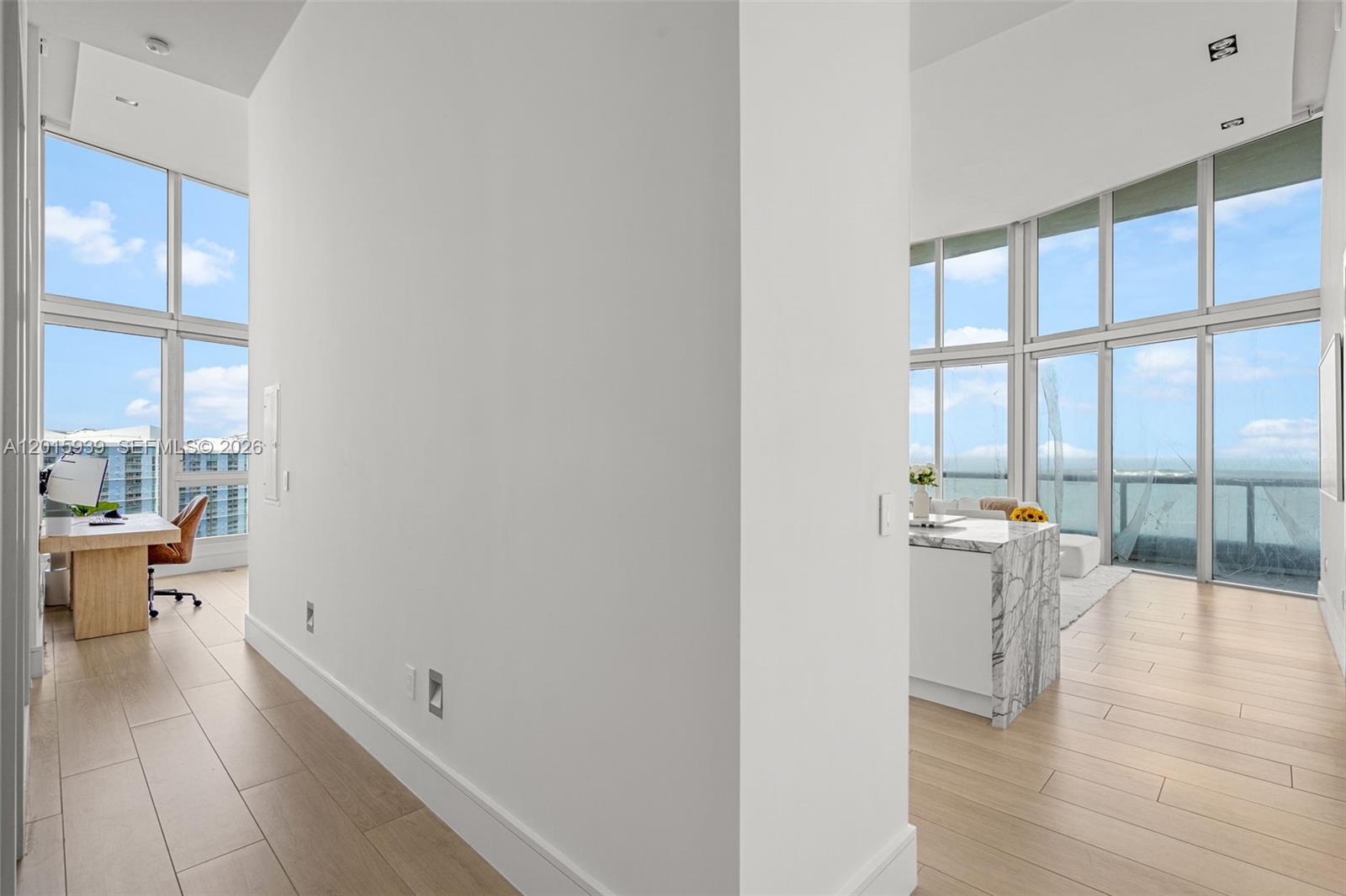 image Icon Brickell I9