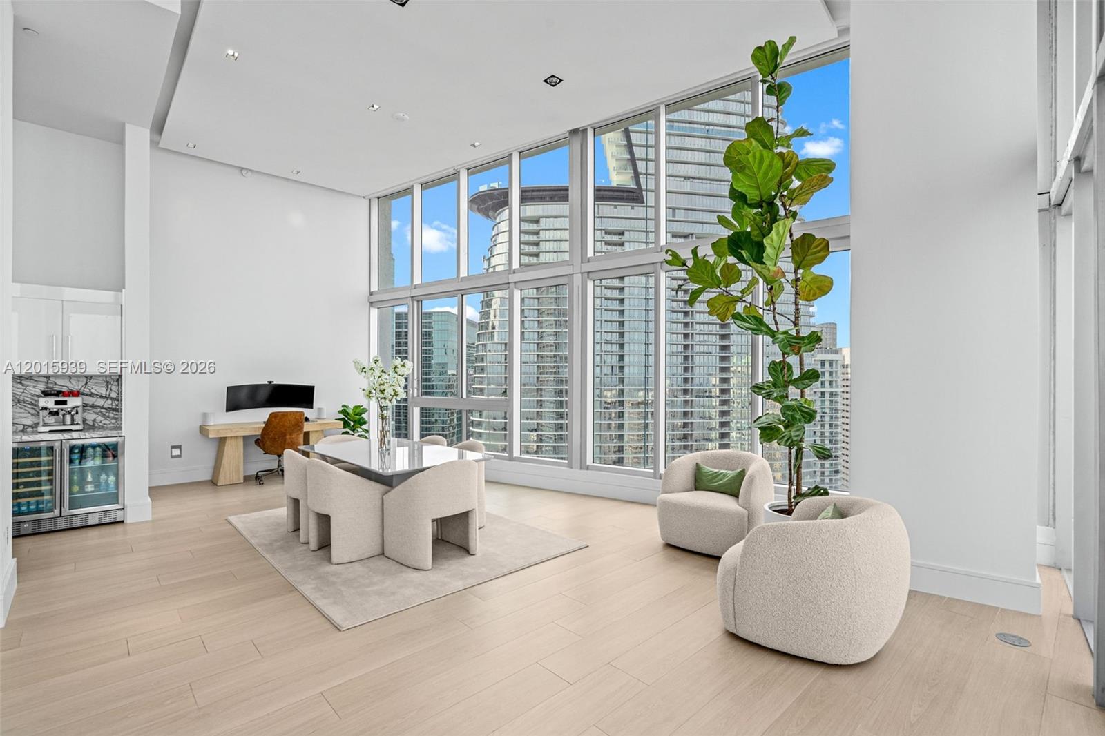 image Icon Brickell I24