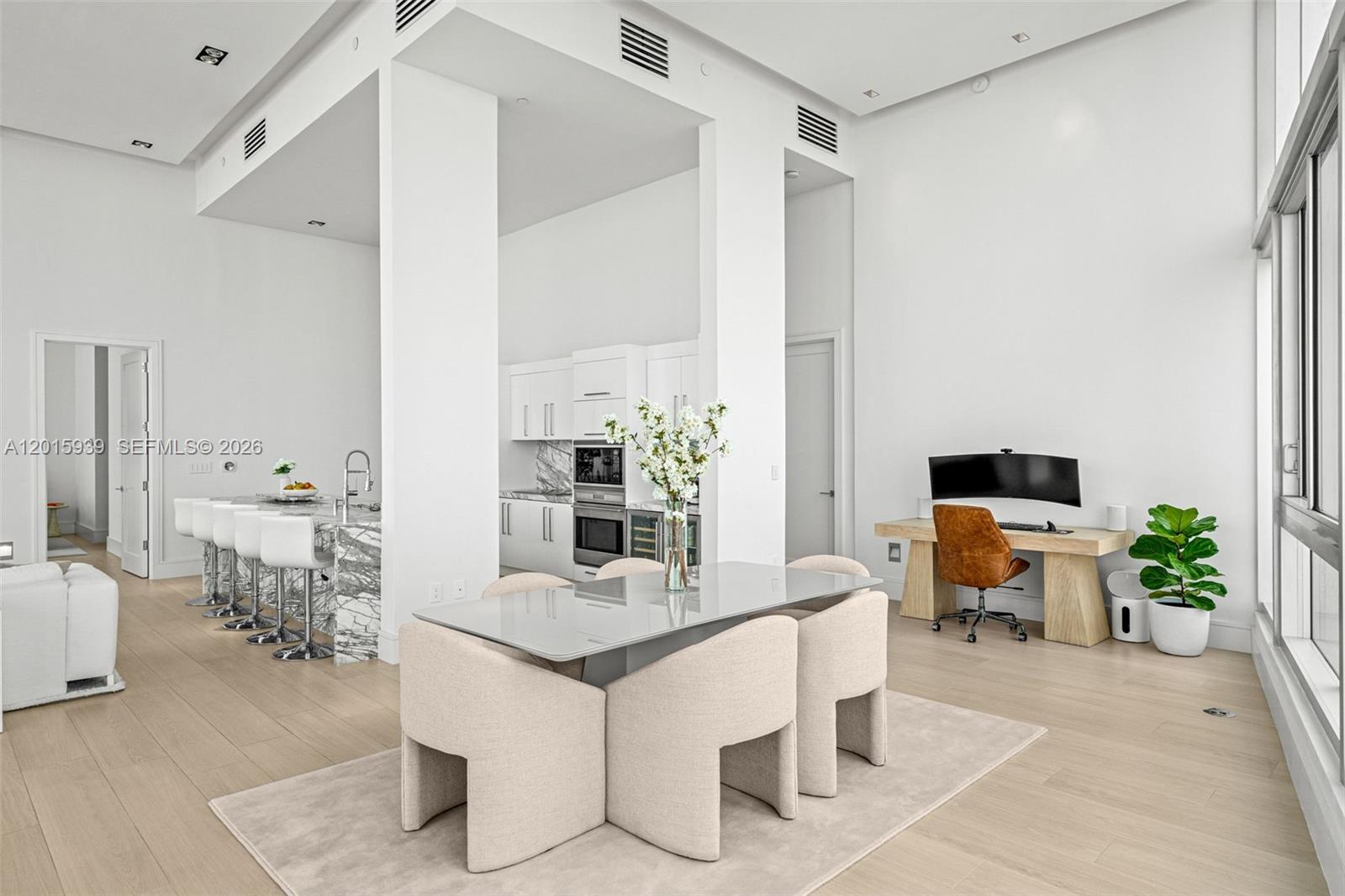image Icon Brickell I26
