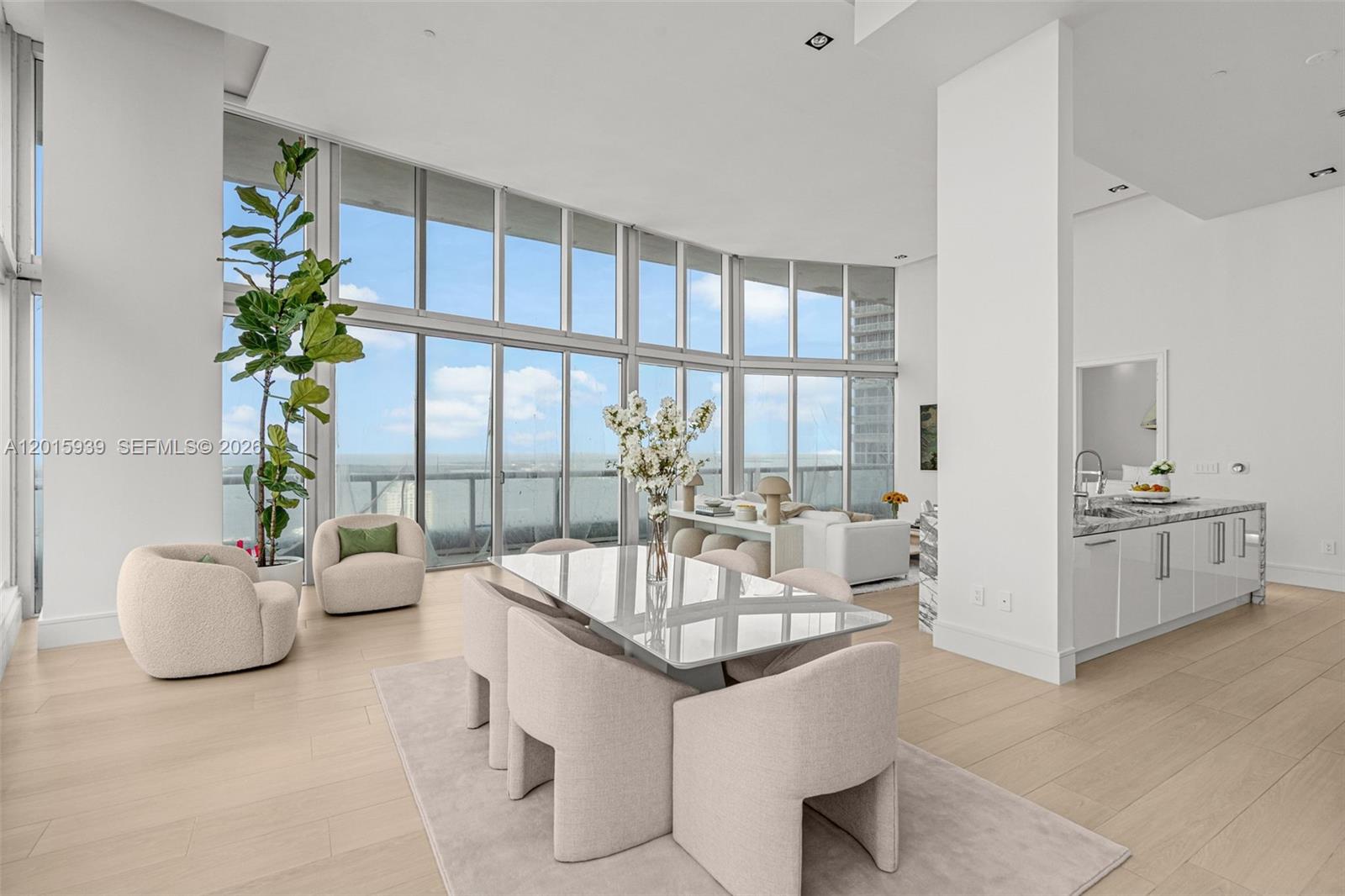 image Icon Brickell I27