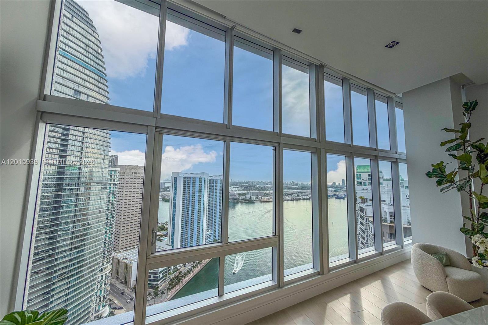 image Icon Brickell I30