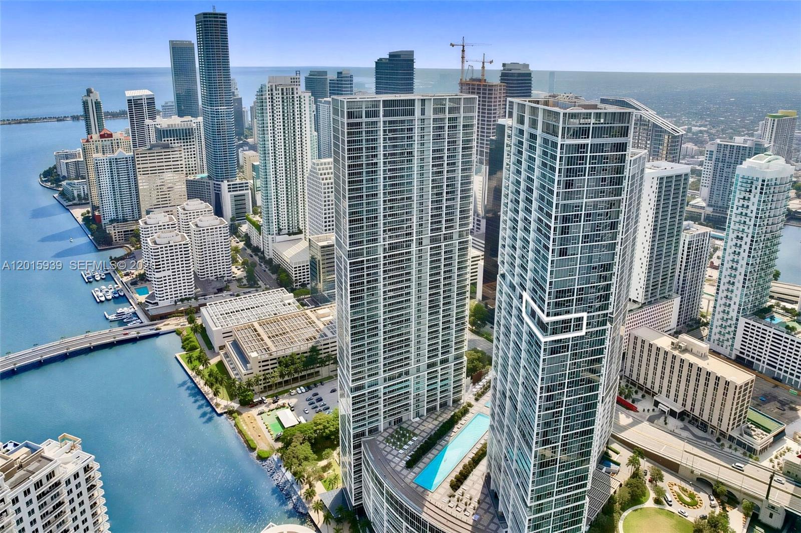 image Icon Brickell I3