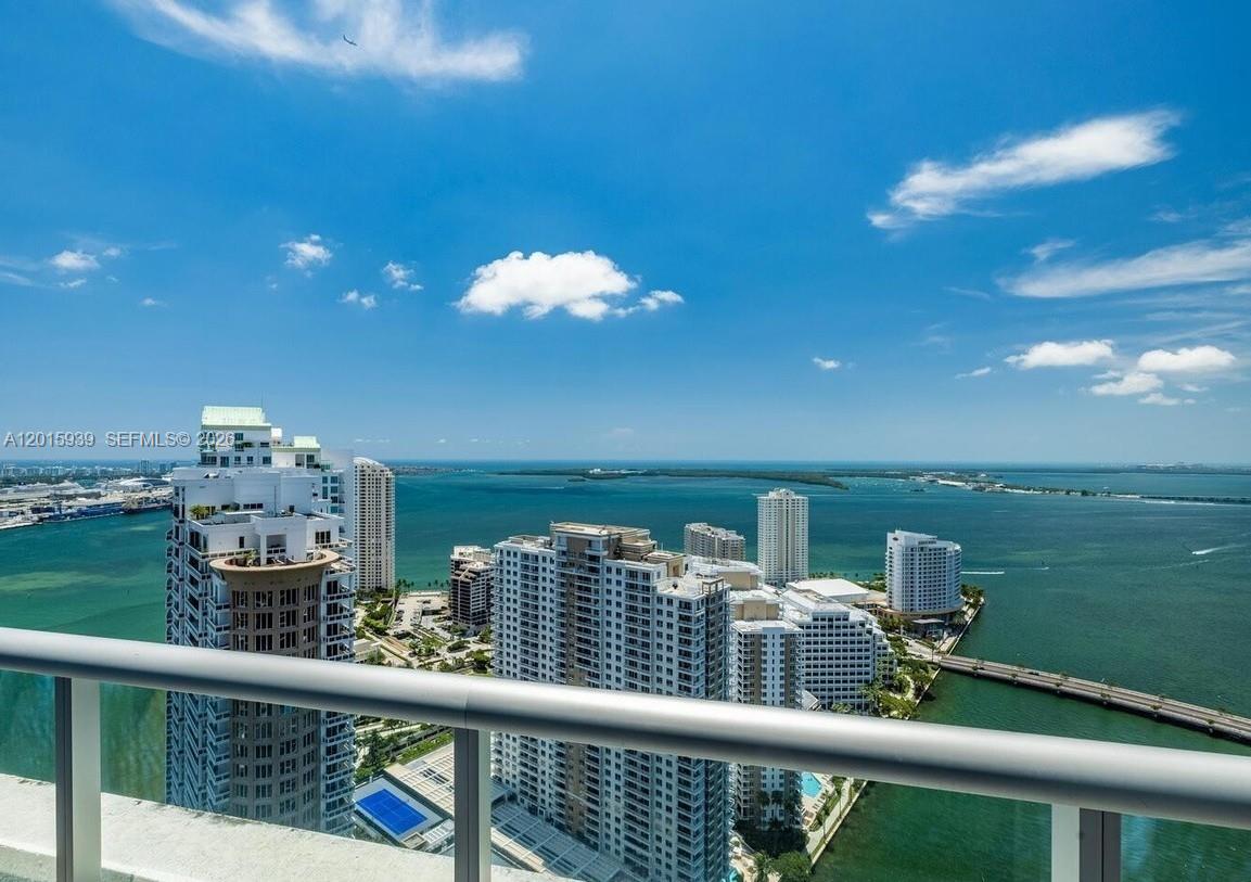 image Icon Brickell I54