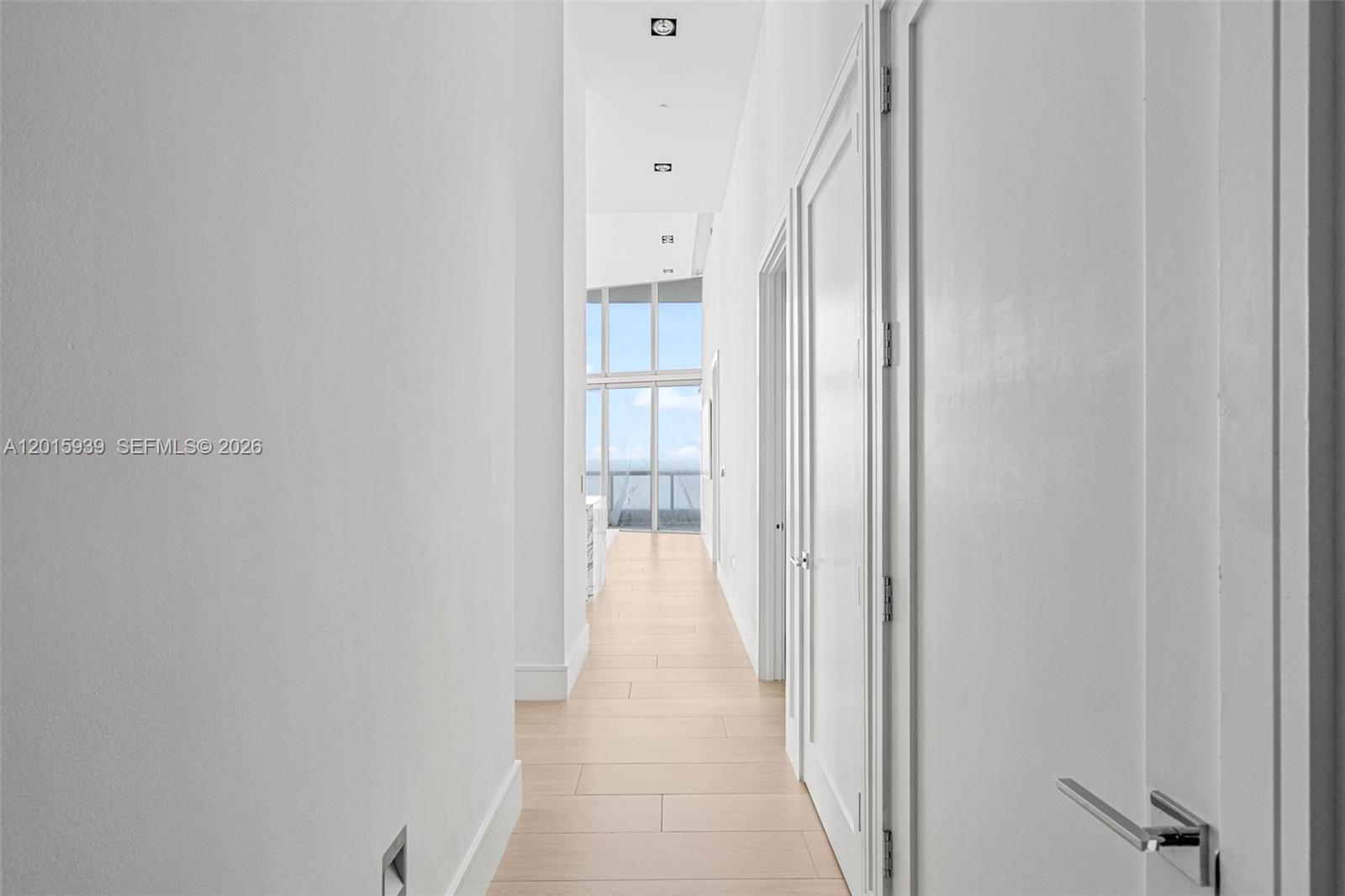 image Icon Brickell I8