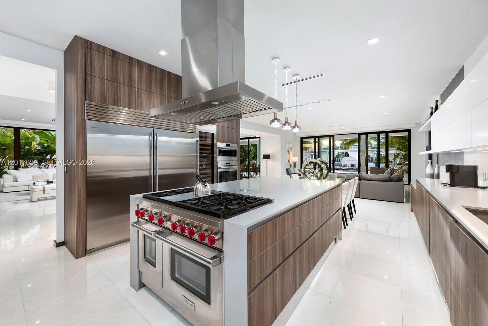 3734 Chase Ave Miami Beach, FL 33140