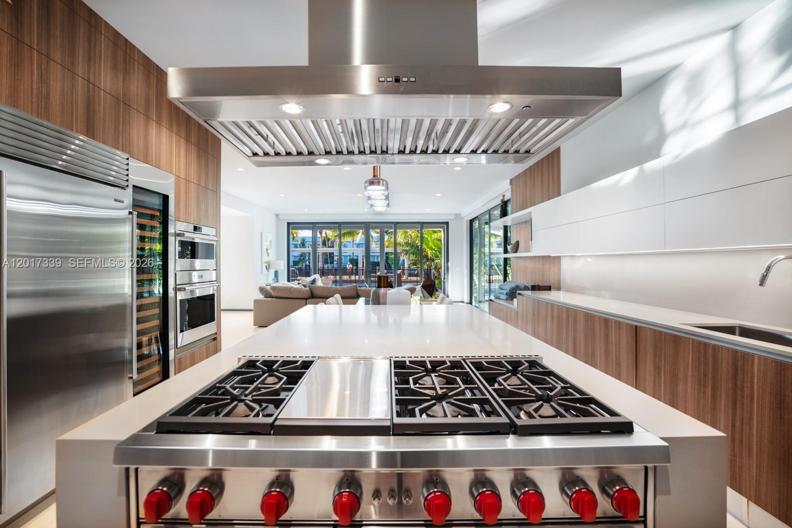 3734 Chase Ave Miami Beach, FL 33140