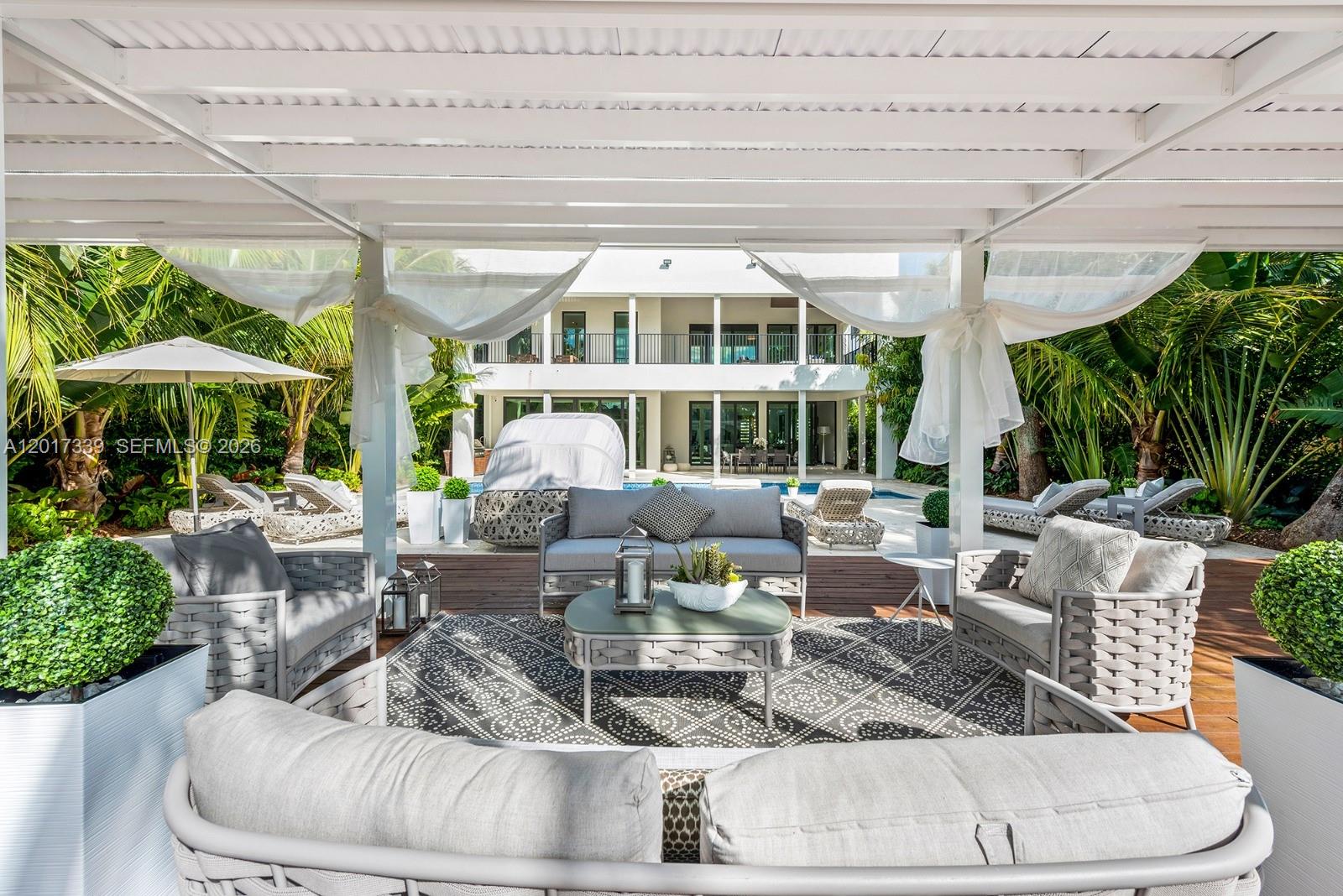 3734 Chase Ave Miami Beach, FL 33140