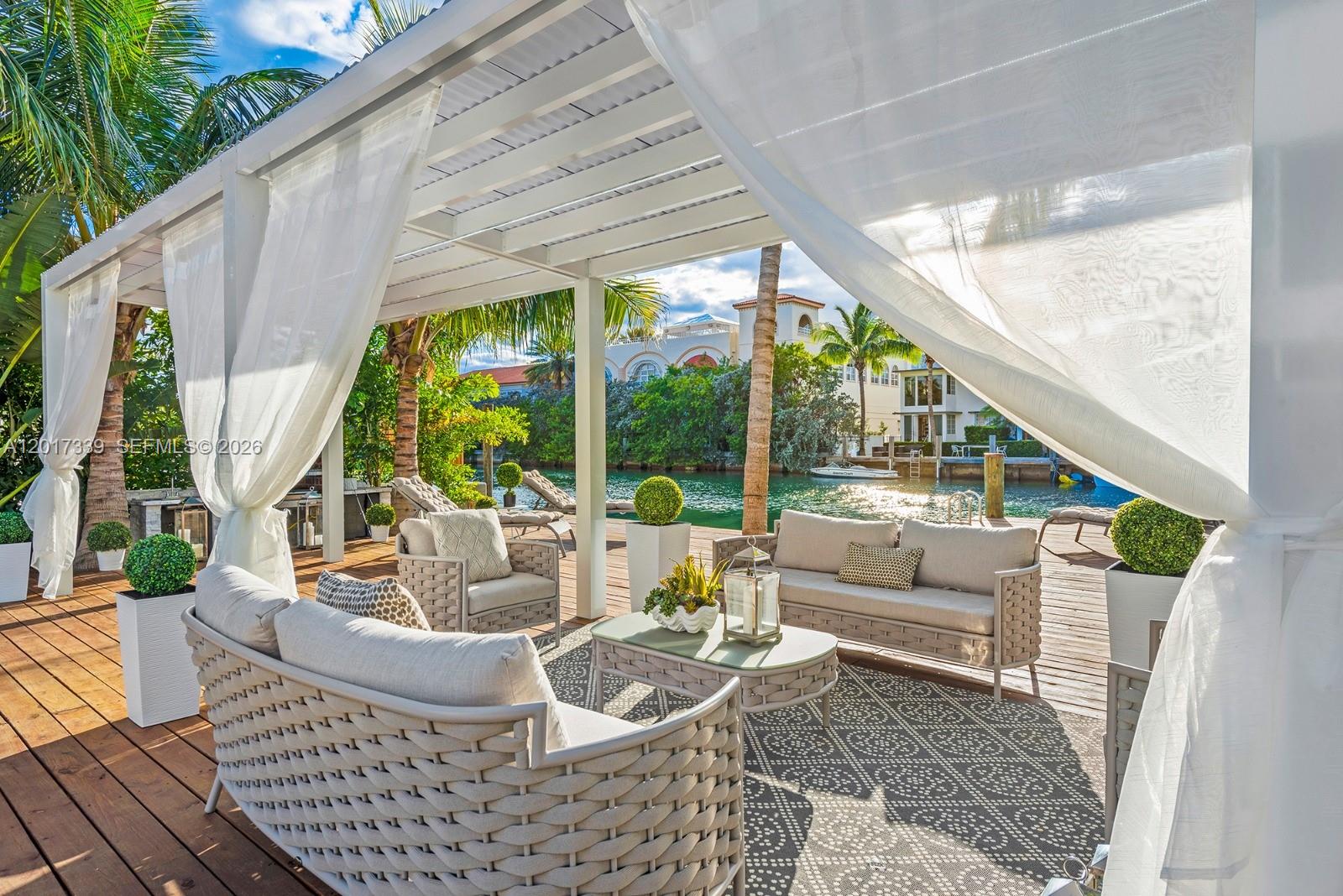 3734 Chase Ave Miami Beach, FL 33140