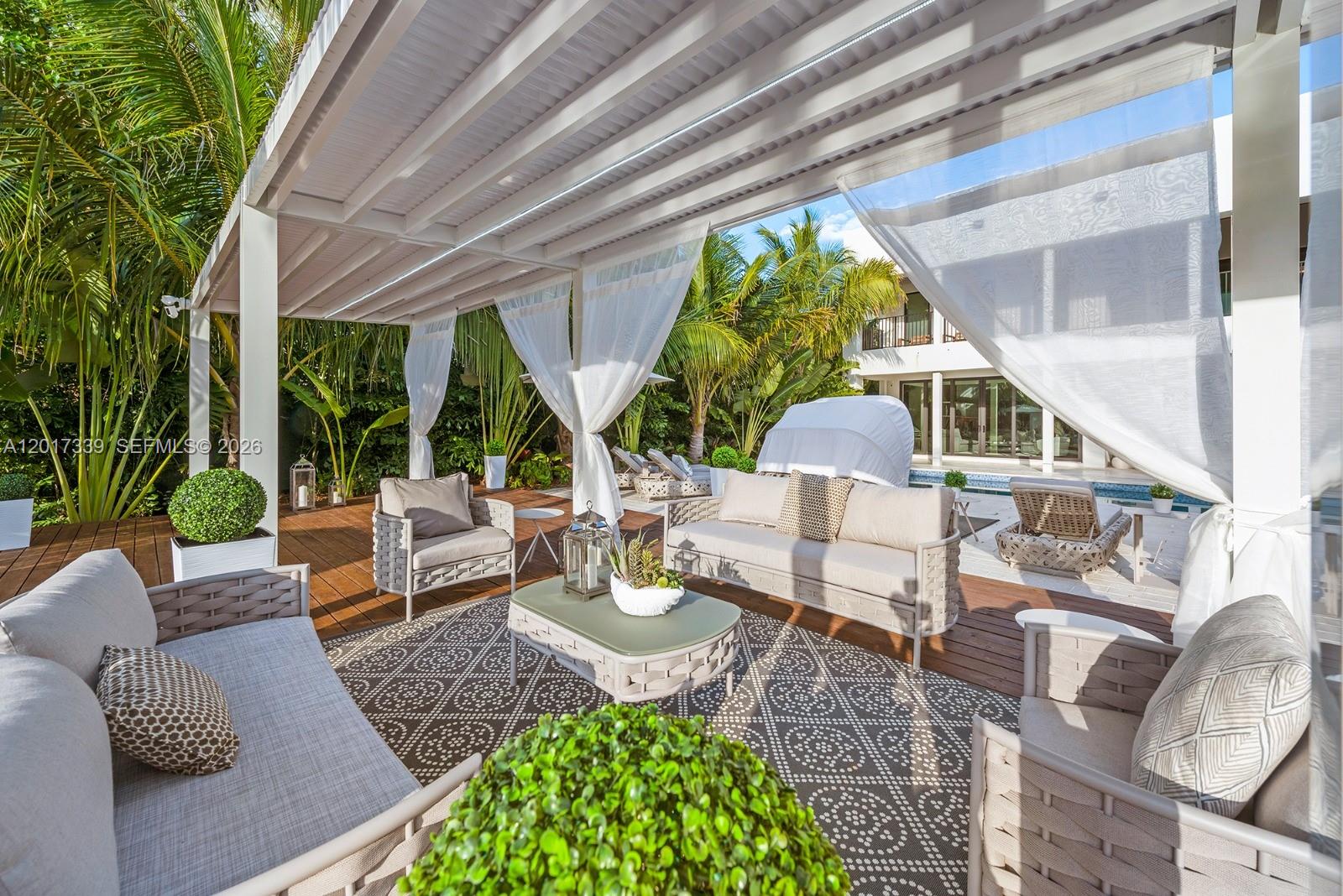 3734 Chase Ave Miami Beach, FL 33140