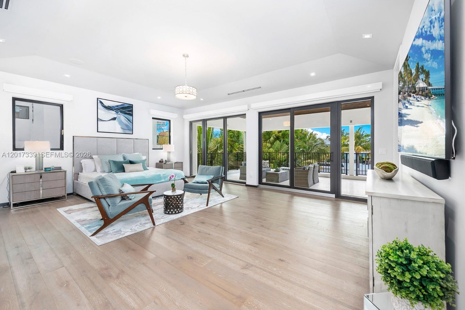 3734 Chase Ave Miami Beach, FL 33140