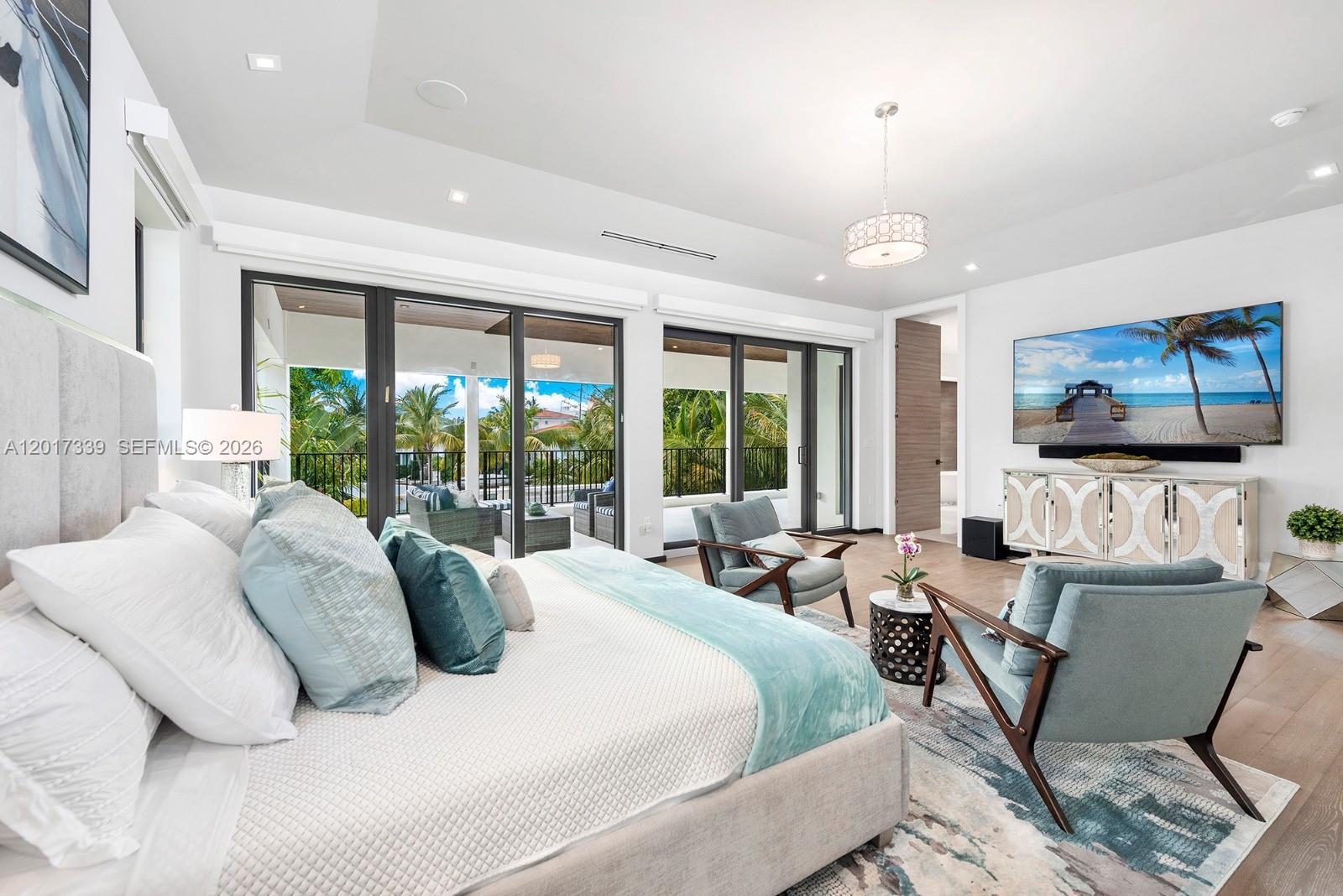 3734 Chase Ave Miami Beach, FL 33140
